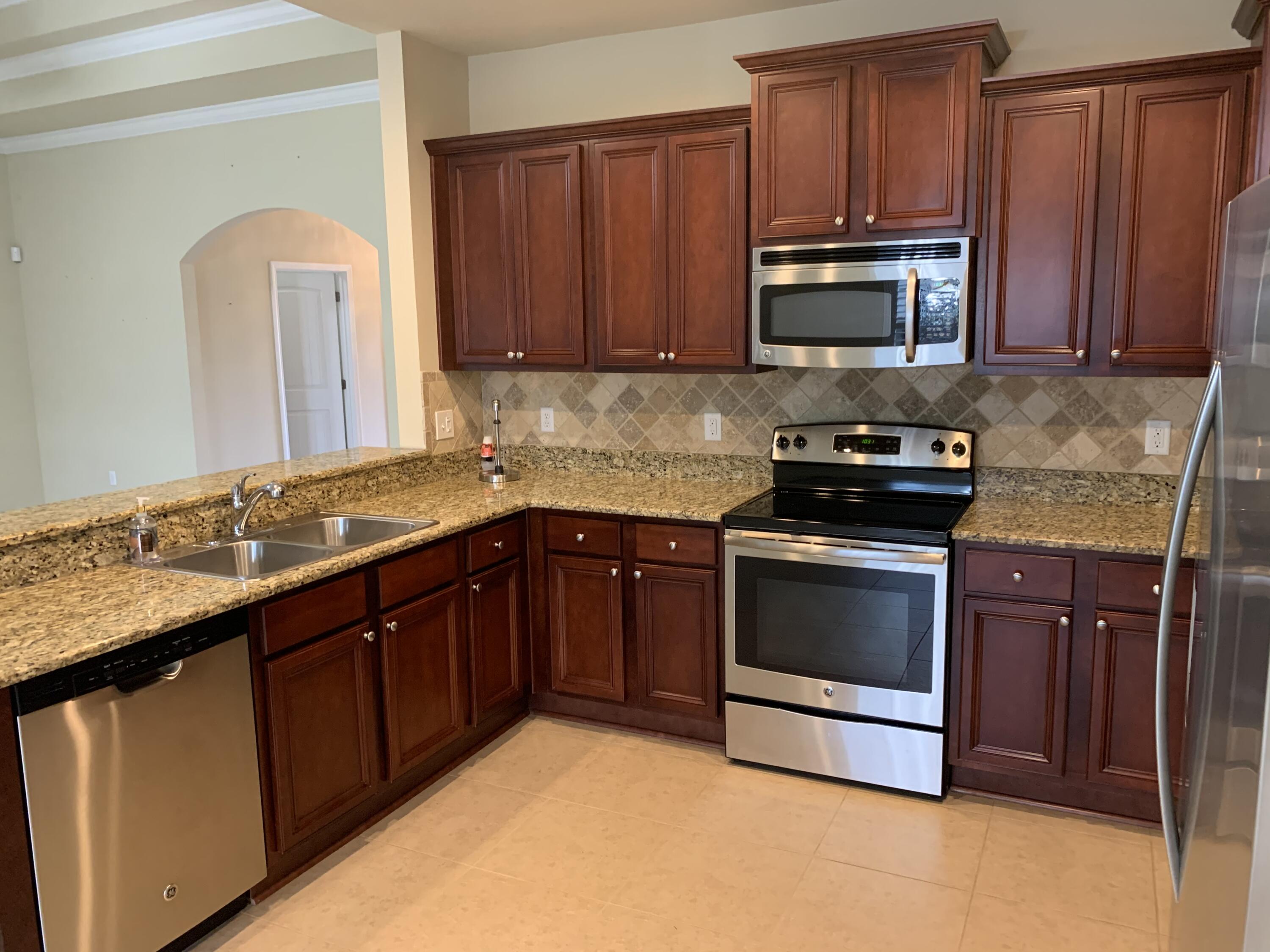 DRIFTWOOD ESTATES - Residential Lease