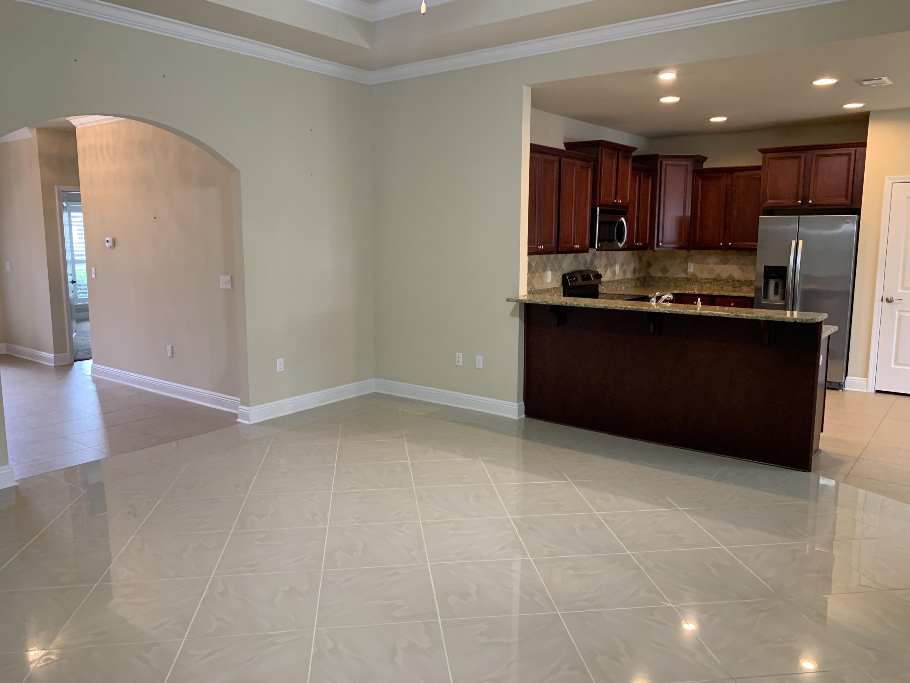 DRIFTWOOD ESTATES - Residential Lease