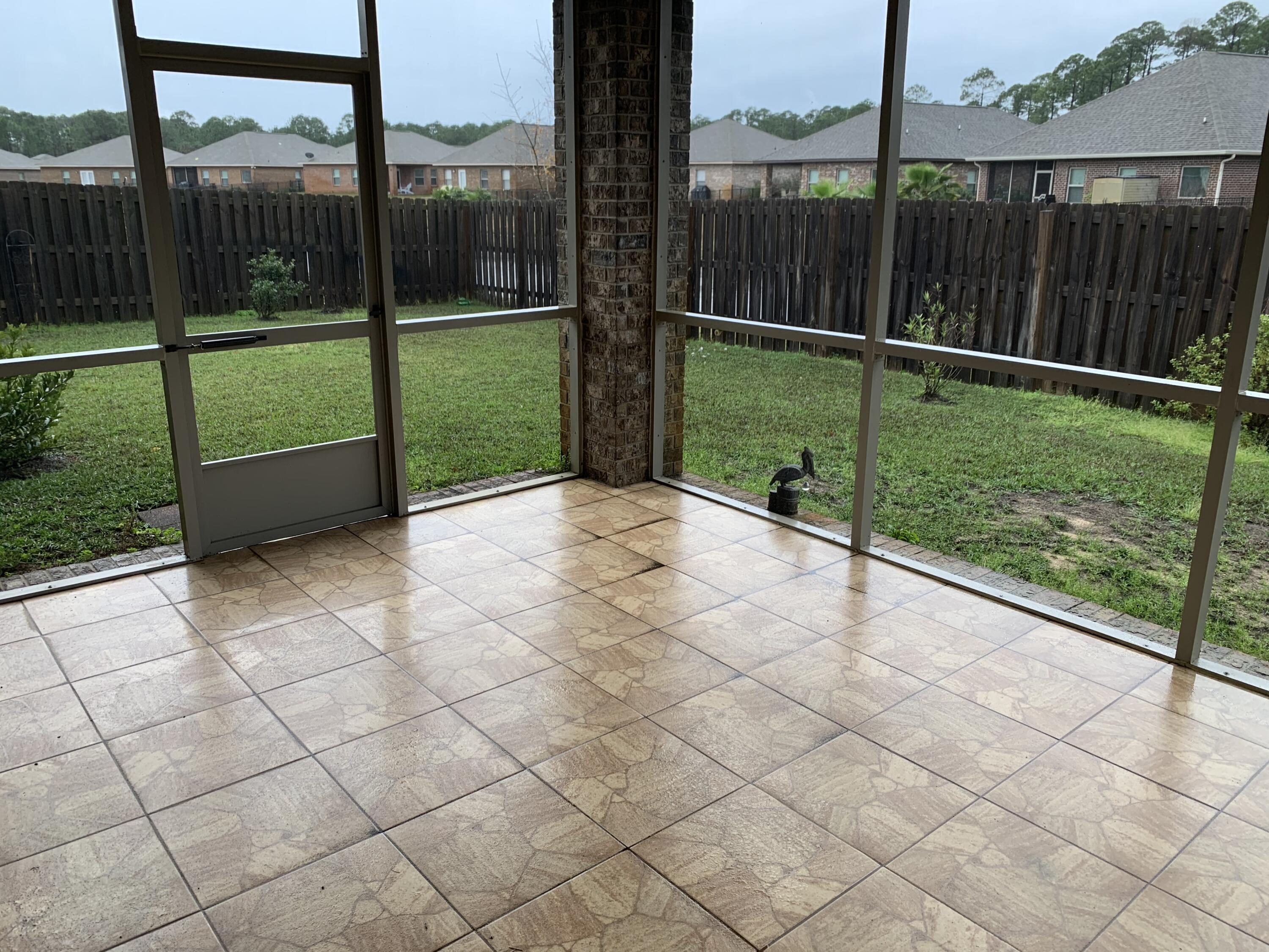 DRIFTWOOD ESTATES - Residential Lease