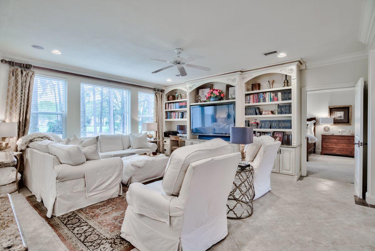 Turnberry Villas - Residential