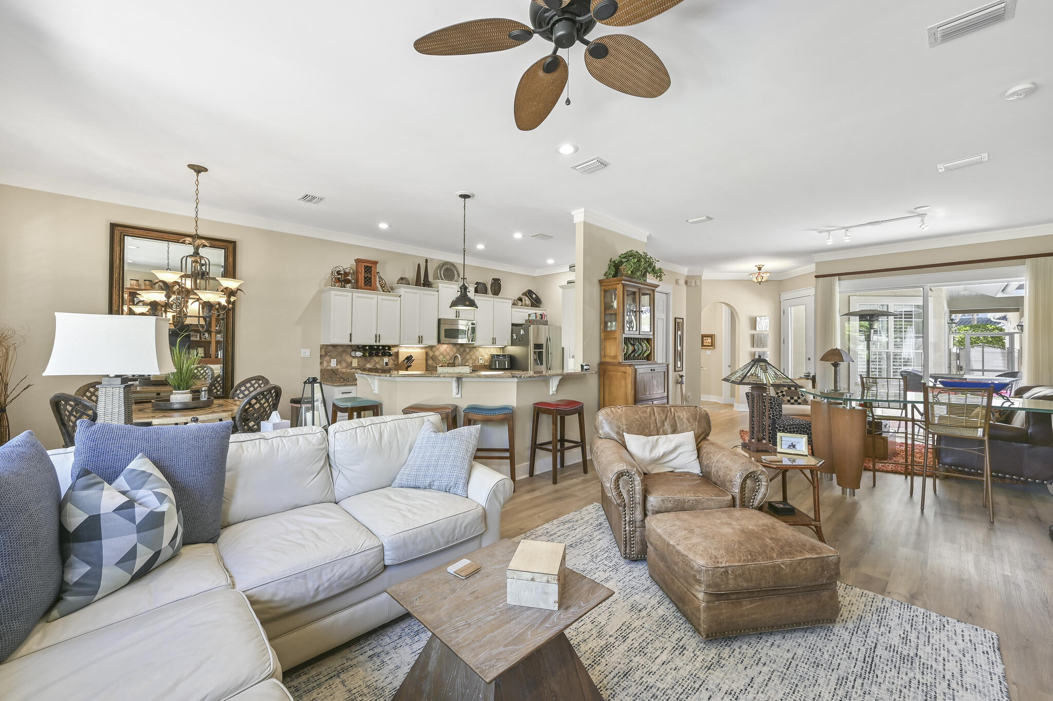 REGATTA BAY - Residential