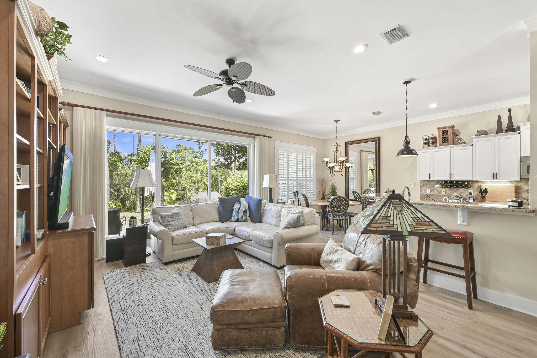 REGATTA BAY - Residential