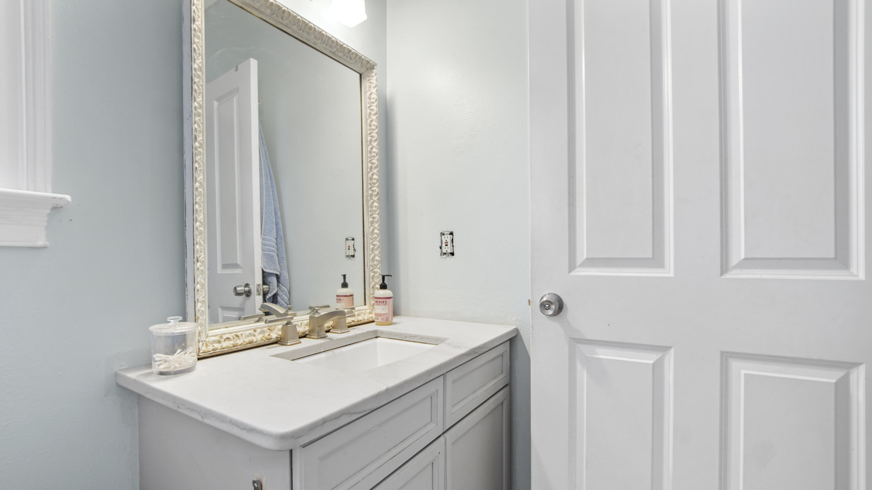 NO RECORDED SUBDIVISION - Residential