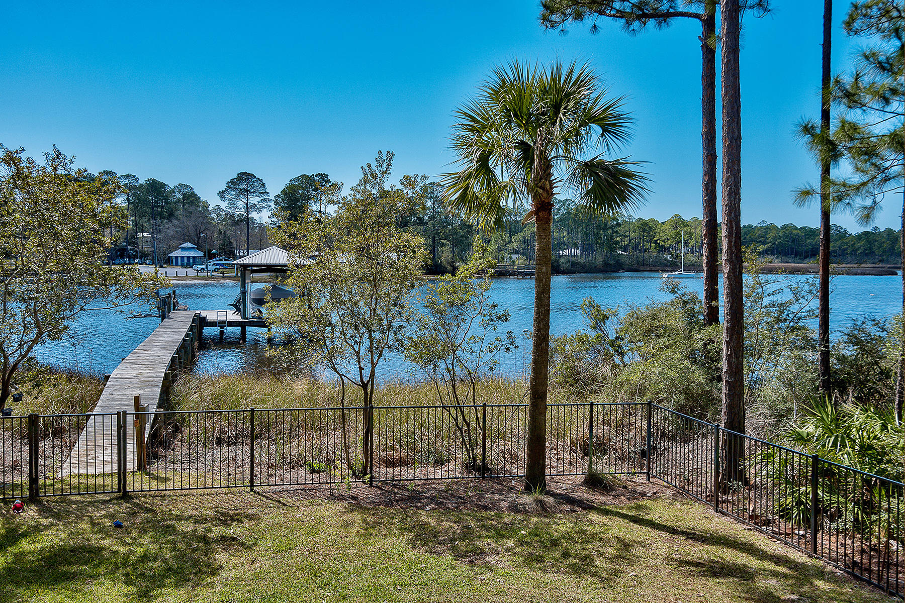 CESSNA LANDING - Residential
