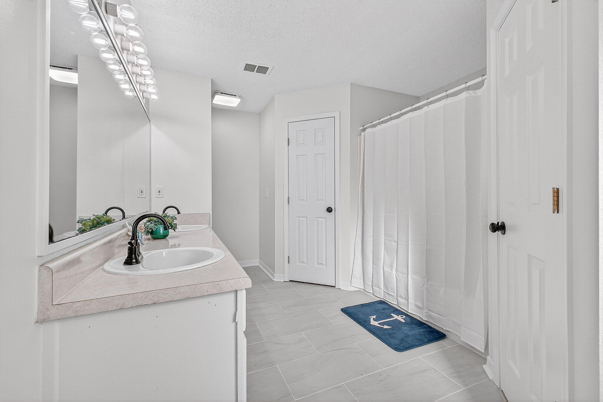 MOSSY OAKS - Residential