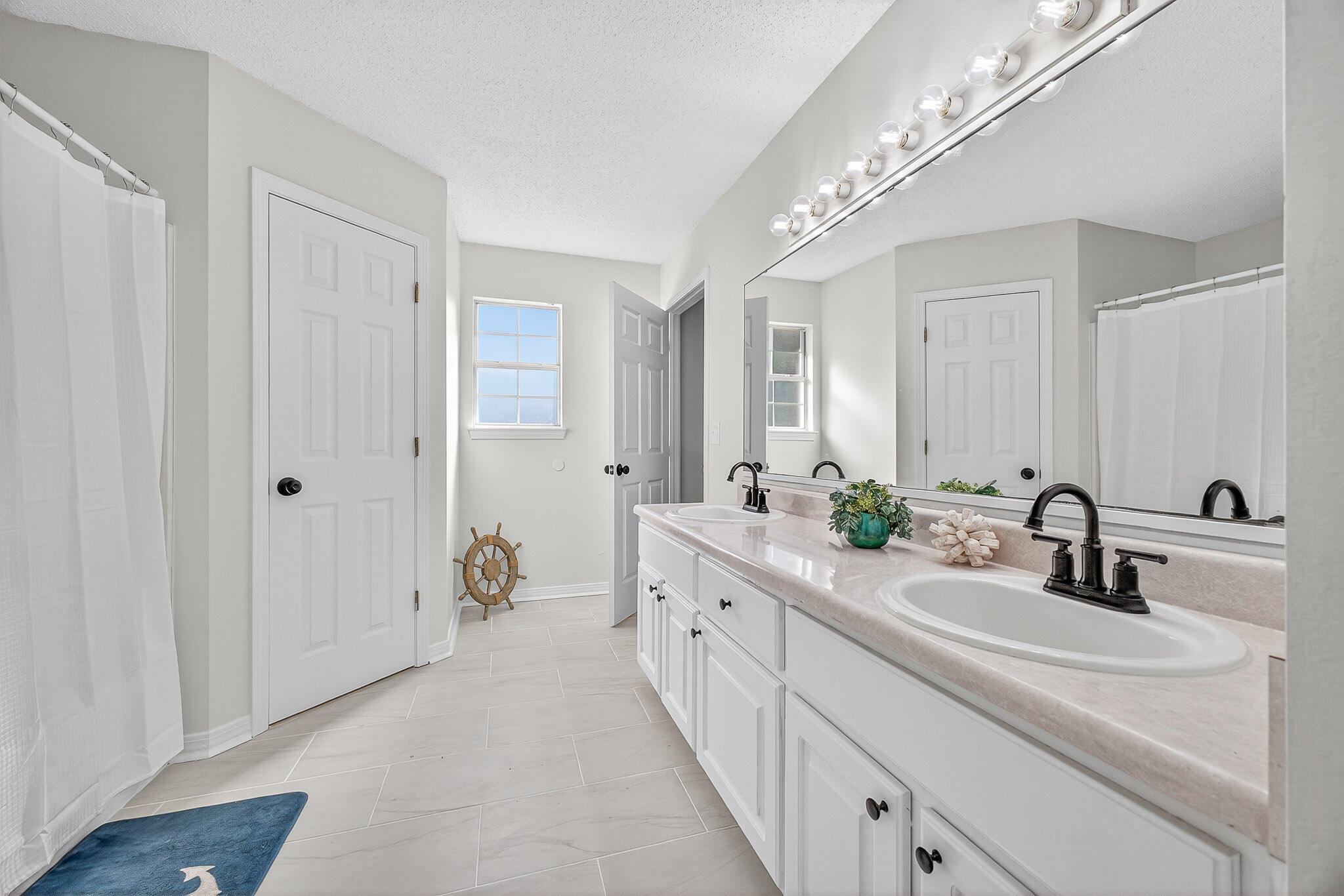 MOSSY OAKS - Residential