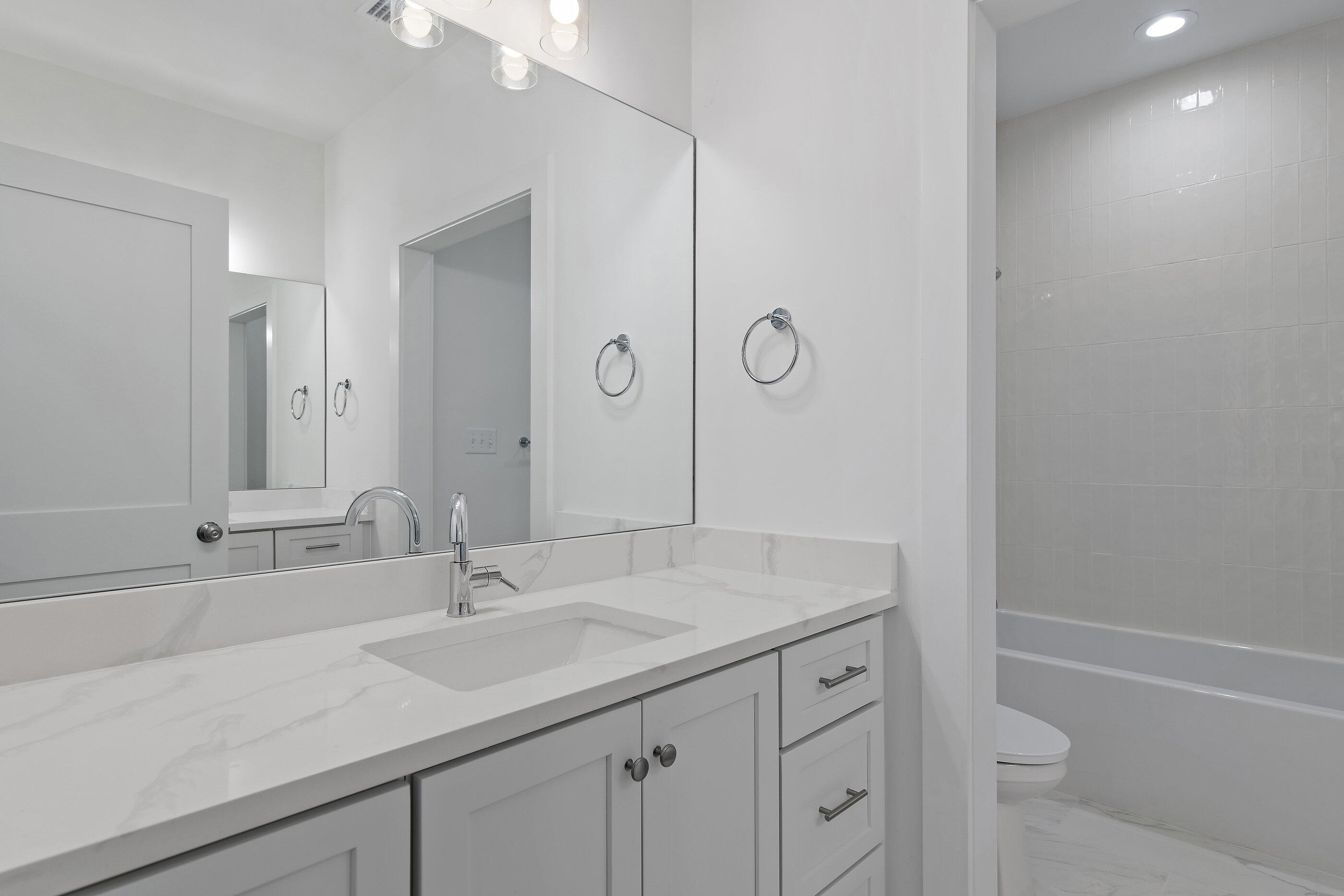 MAGNOLIA BAY - Residential