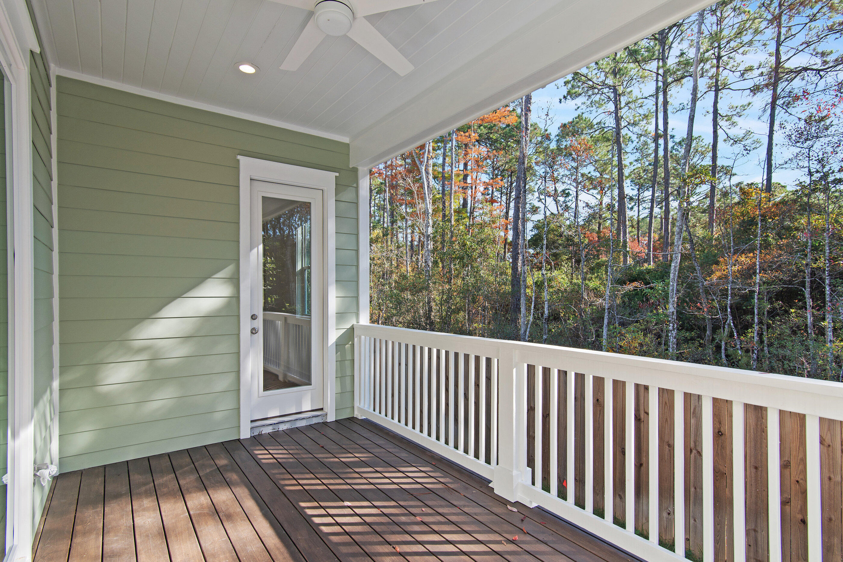 MAGNOLIA BAY - Residential