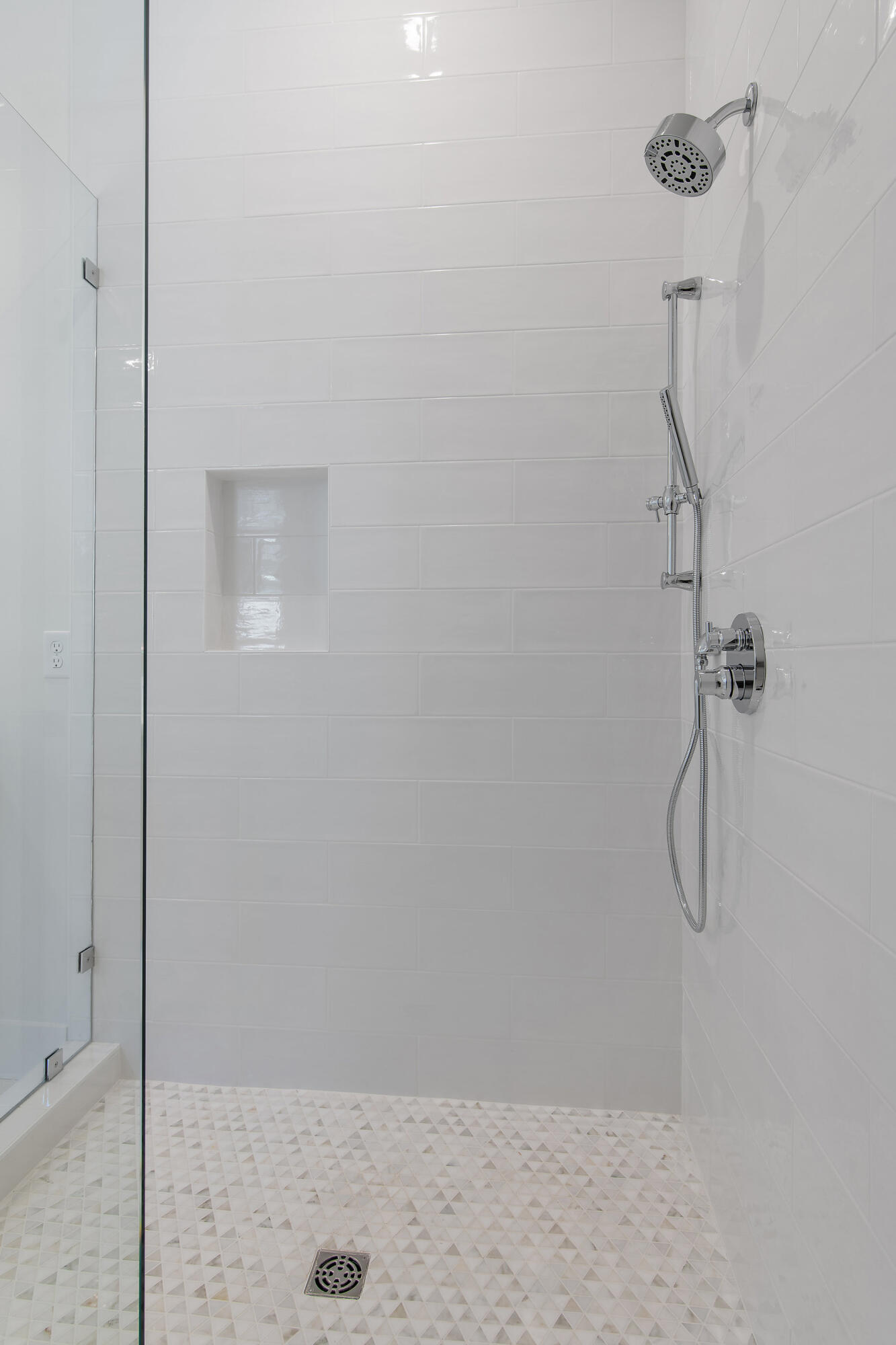 MAGNOLIA BAY - Residential