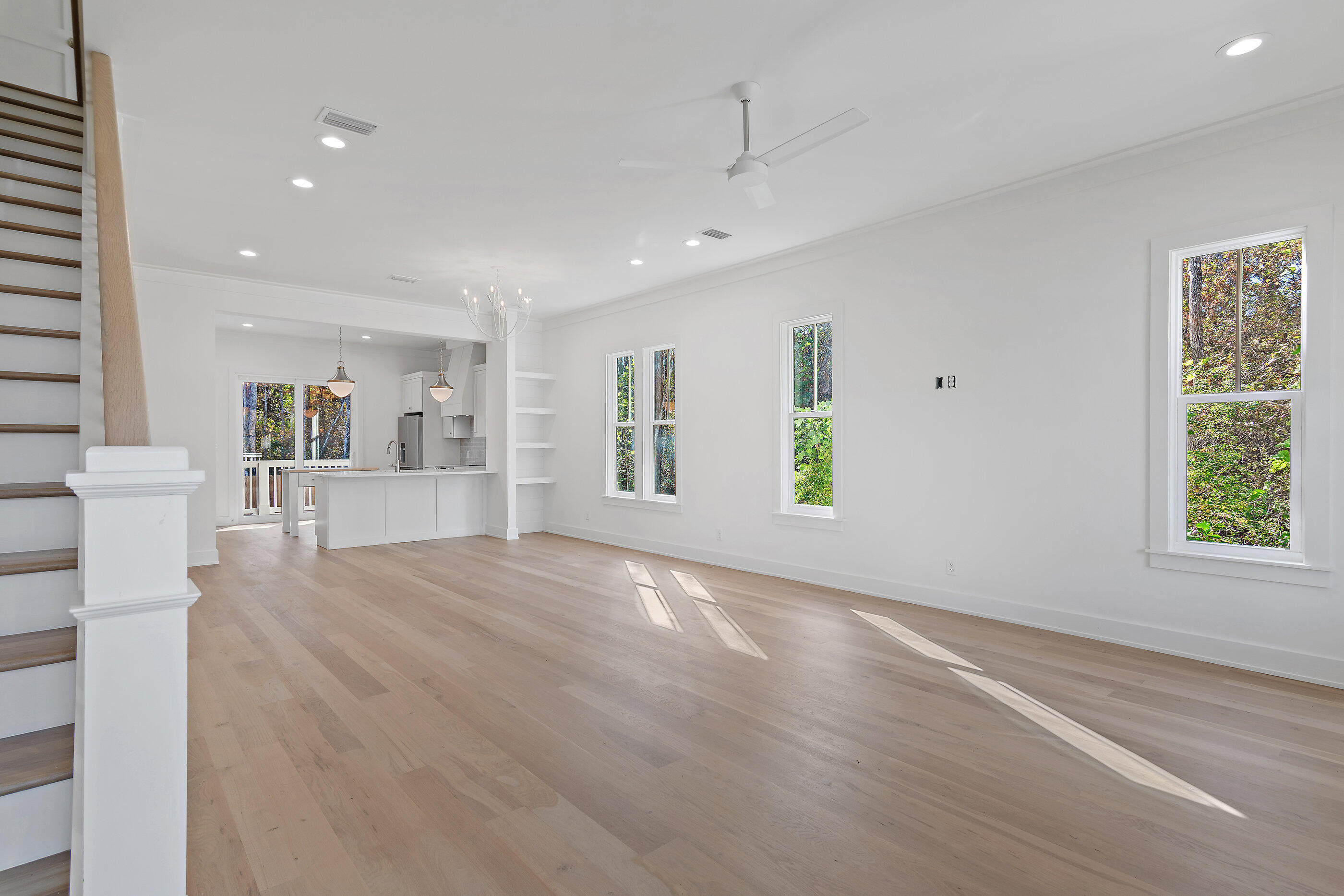 MAGNOLIA BAY - Residential