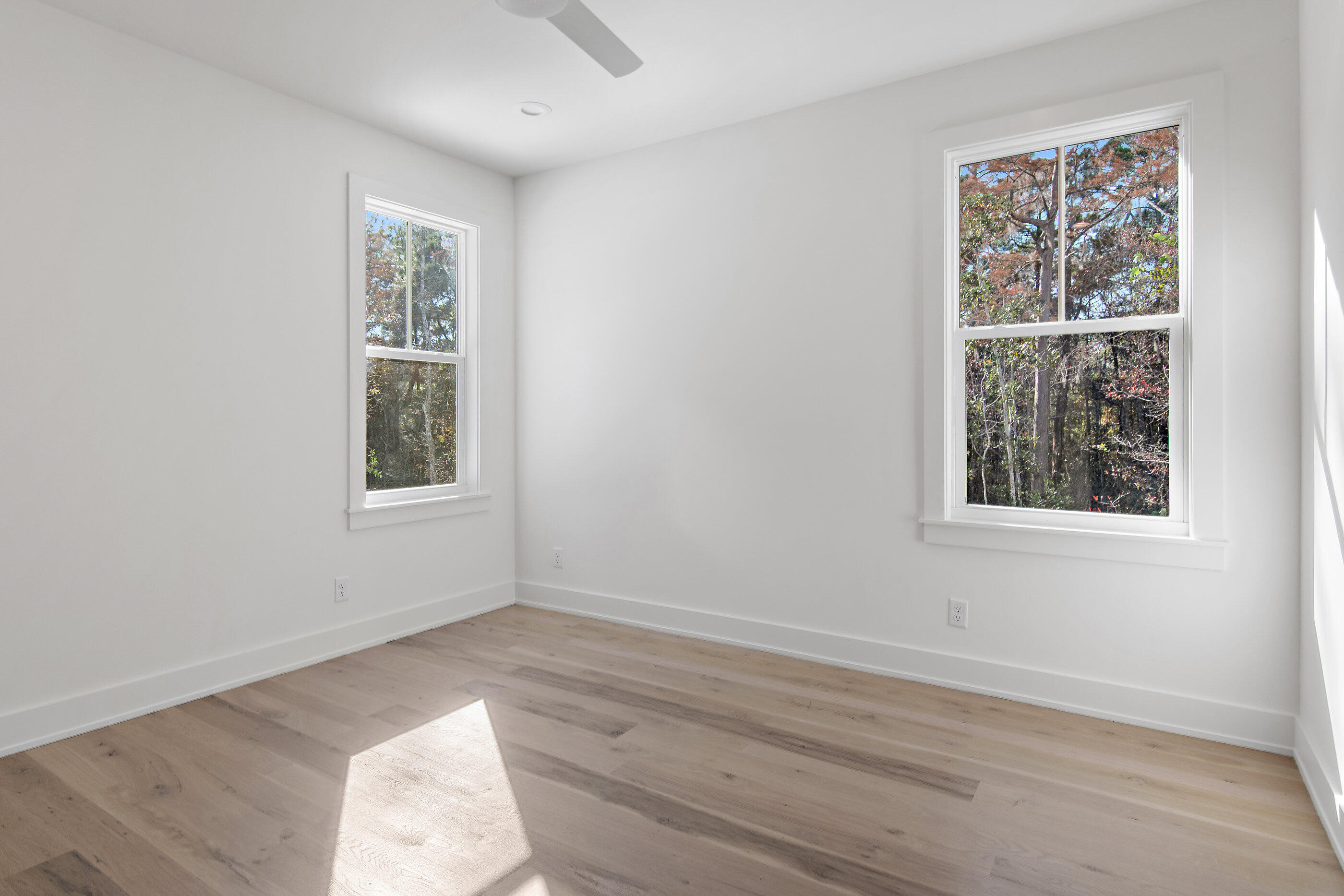 MAGNOLIA BAY - Residential