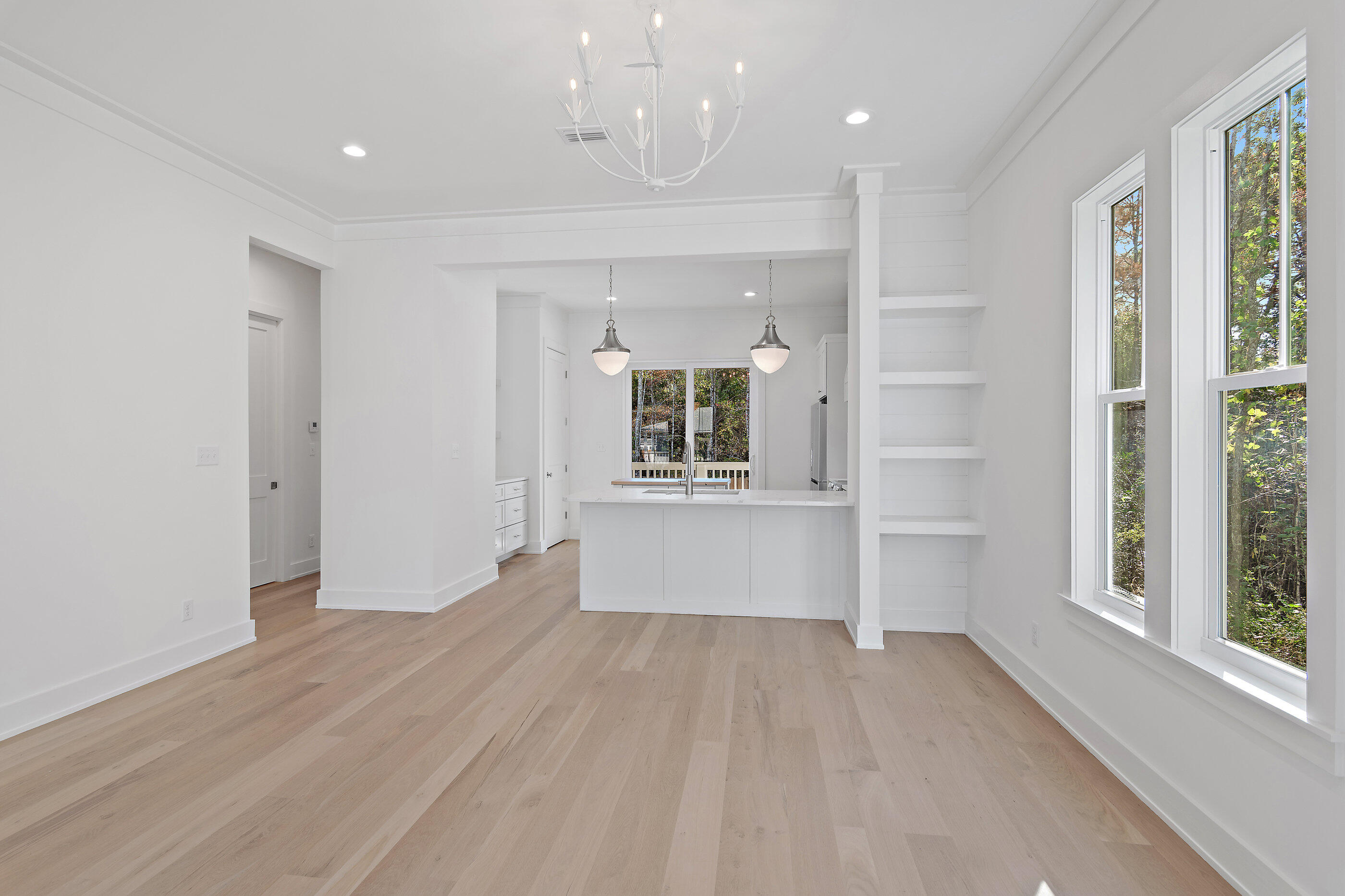 MAGNOLIA BAY - Residential