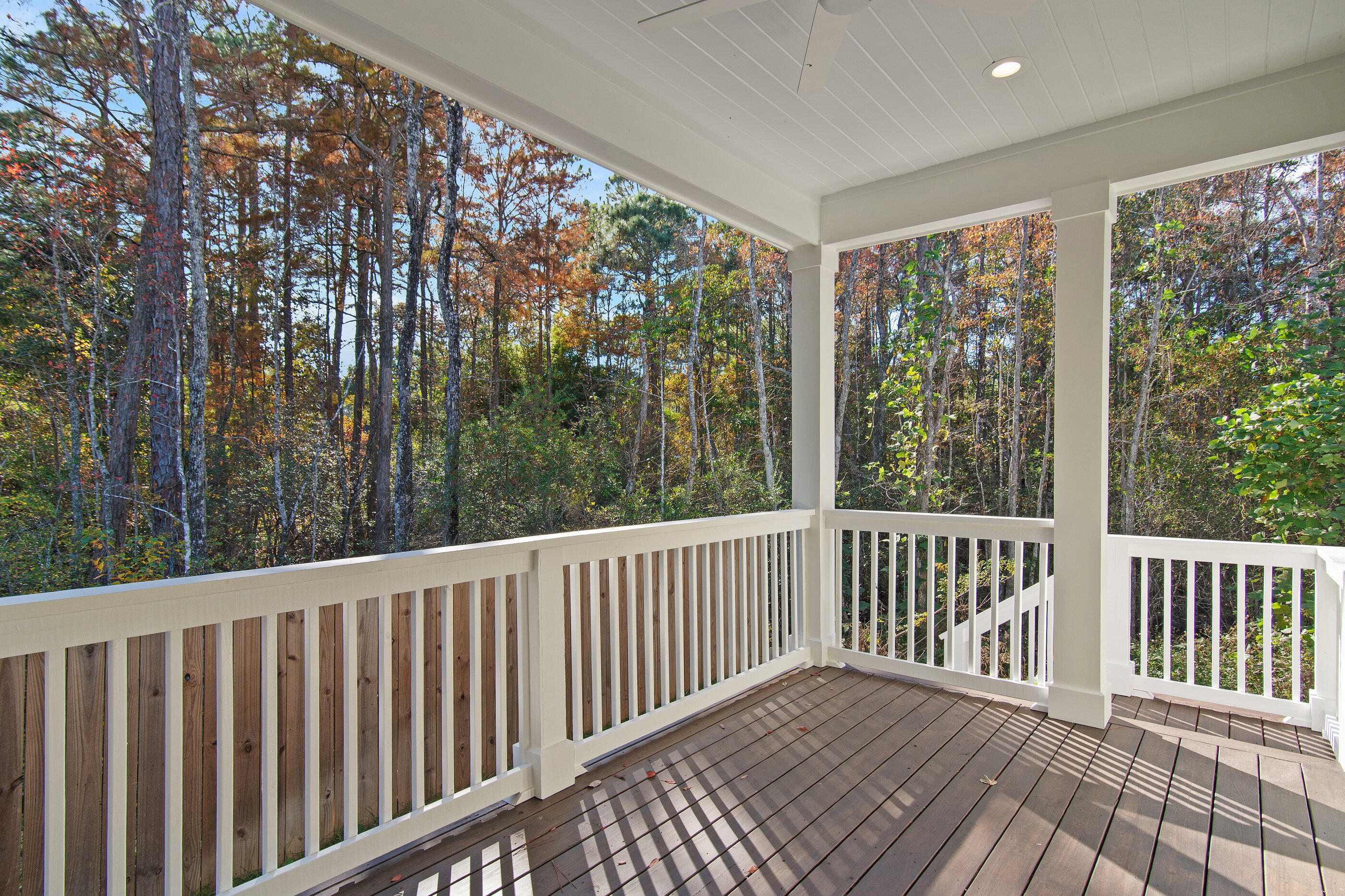 MAGNOLIA BAY - Residential