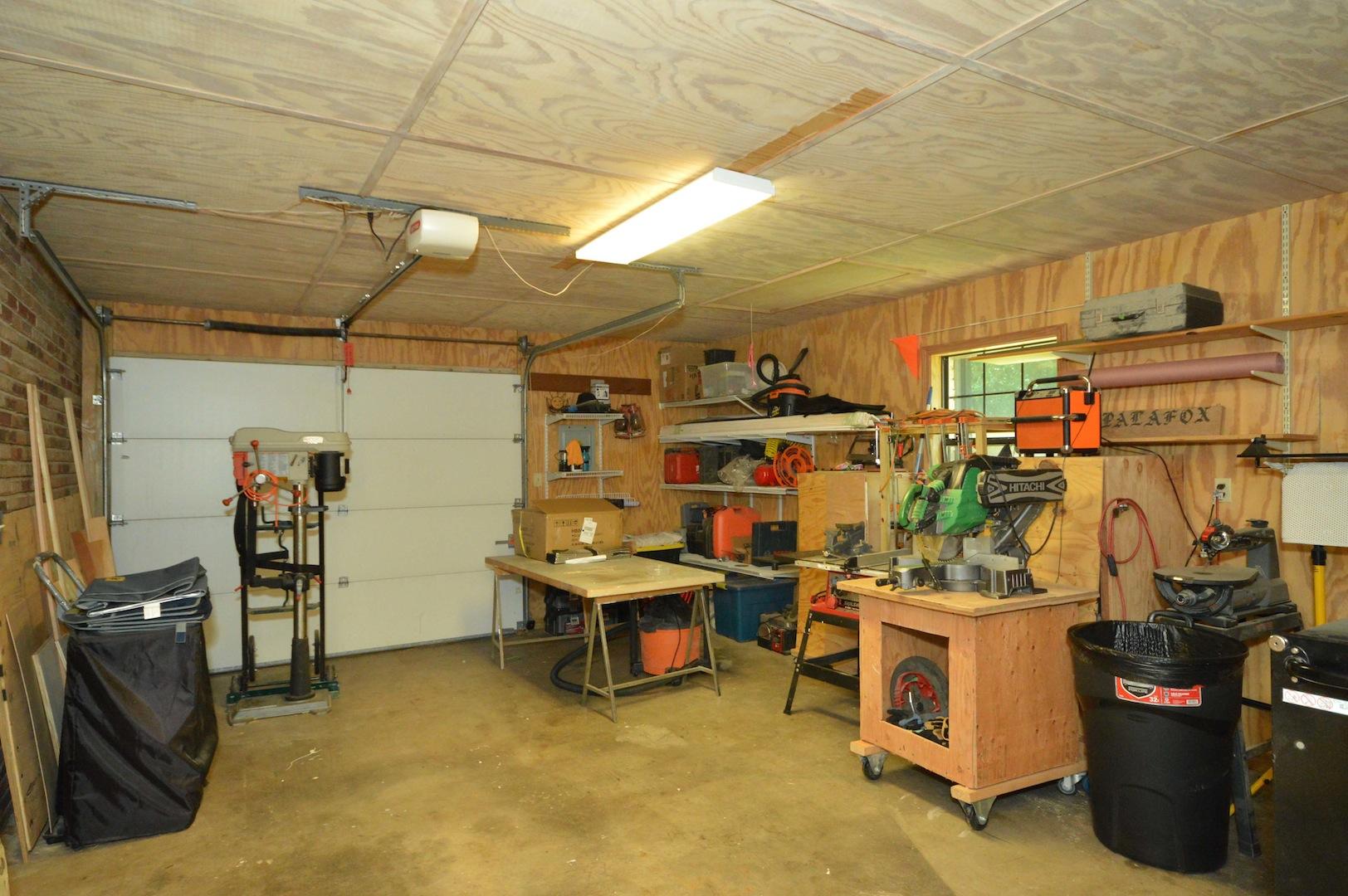 TWIN LAKES ESTATES - Residential