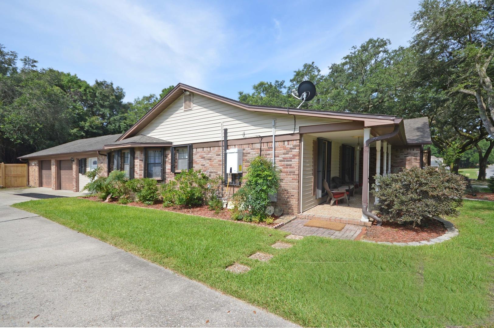 TWIN LAKES ESTATES - Residential