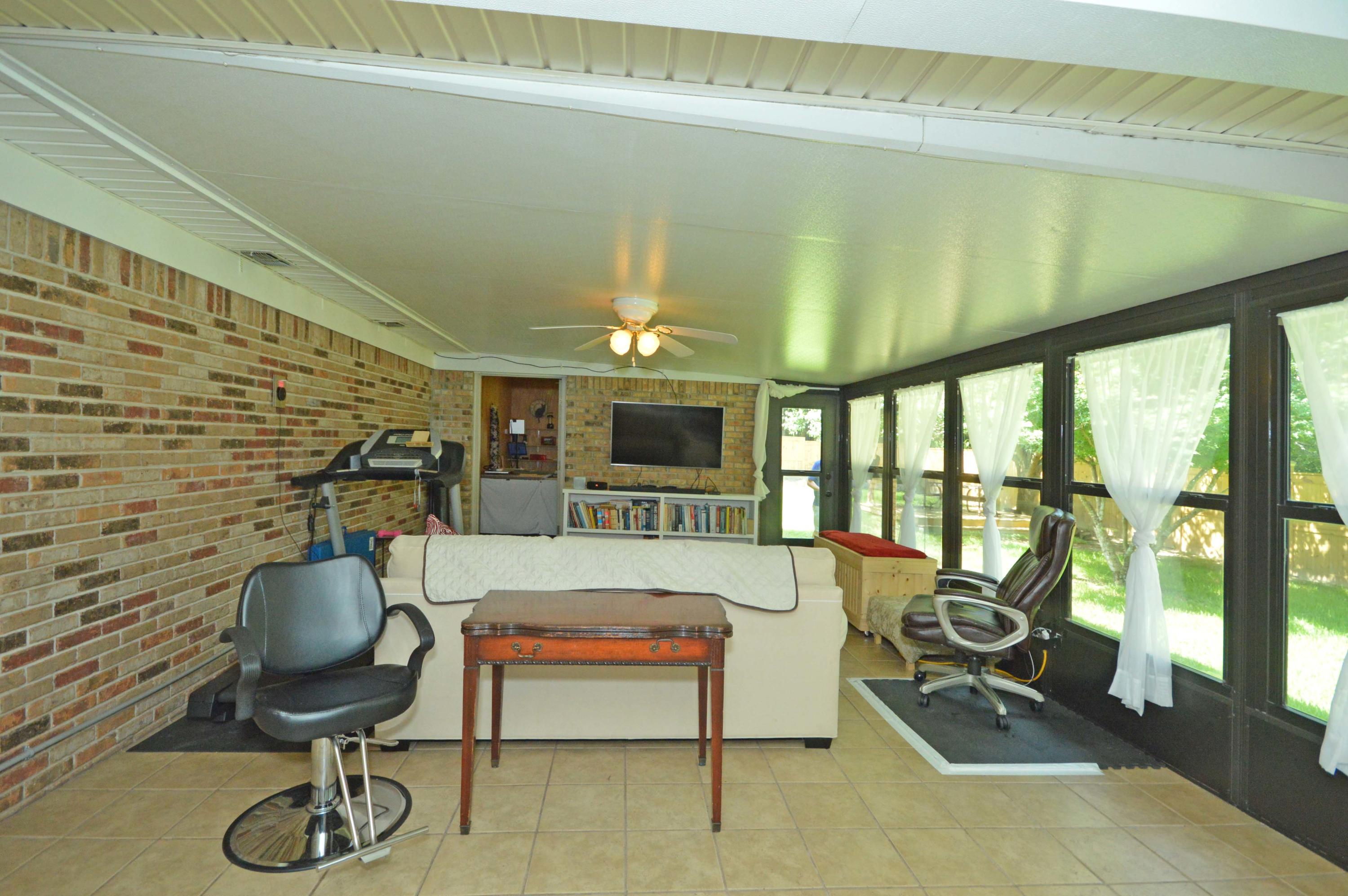 TWIN LAKES ESTATES - Residential