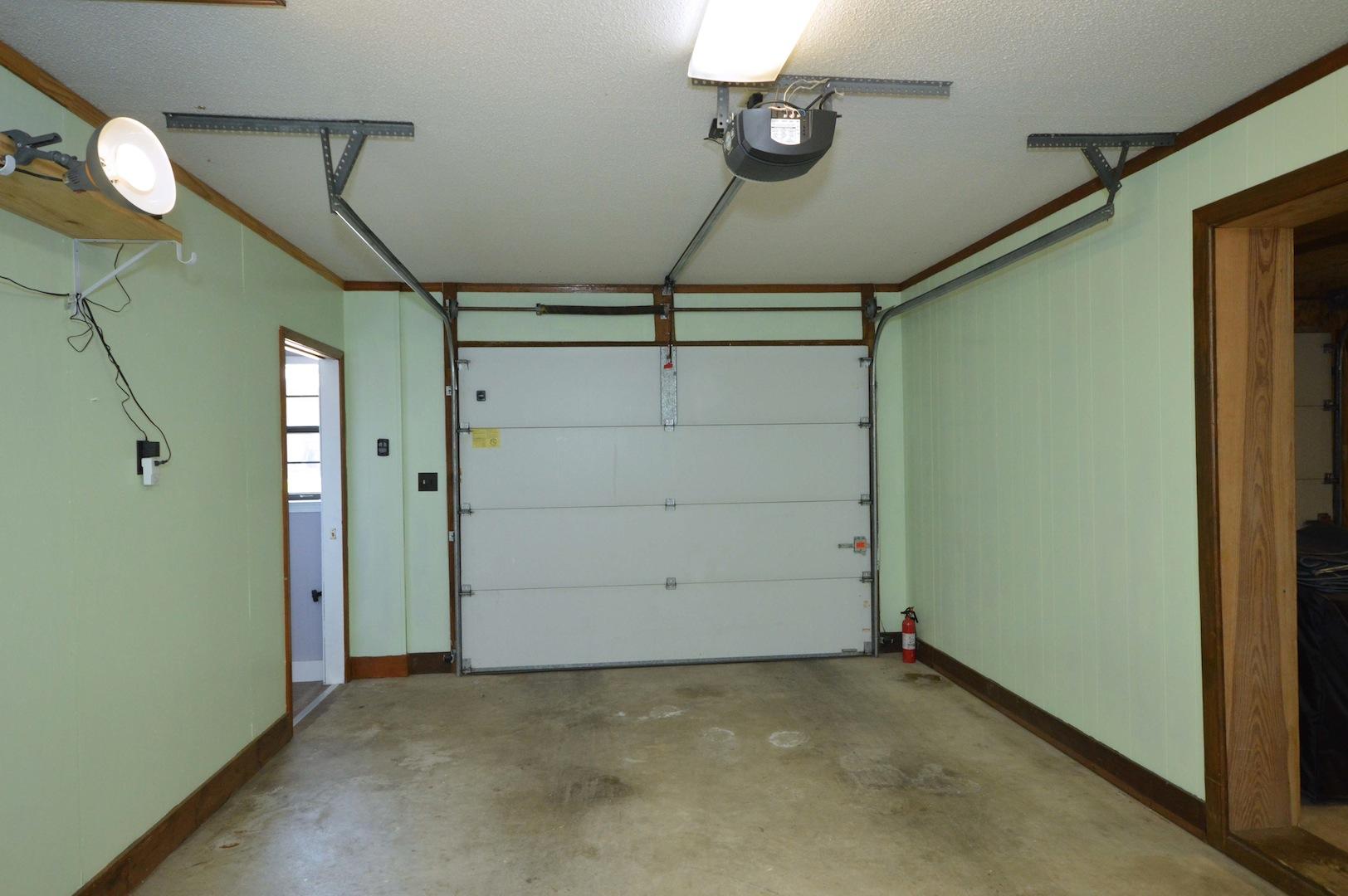 TWIN LAKES ESTATES - Residential