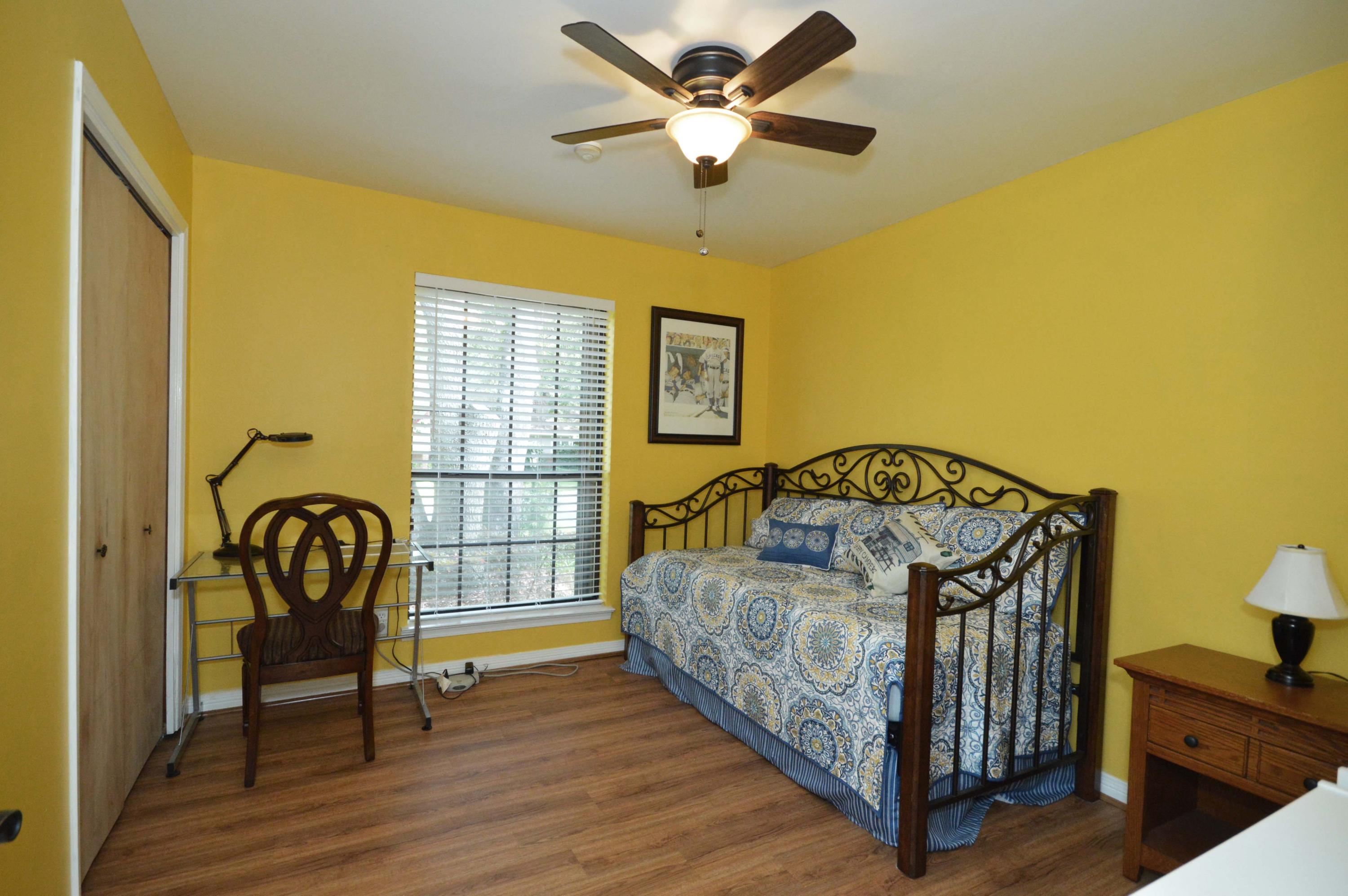 TWIN LAKES ESTATES - Residential