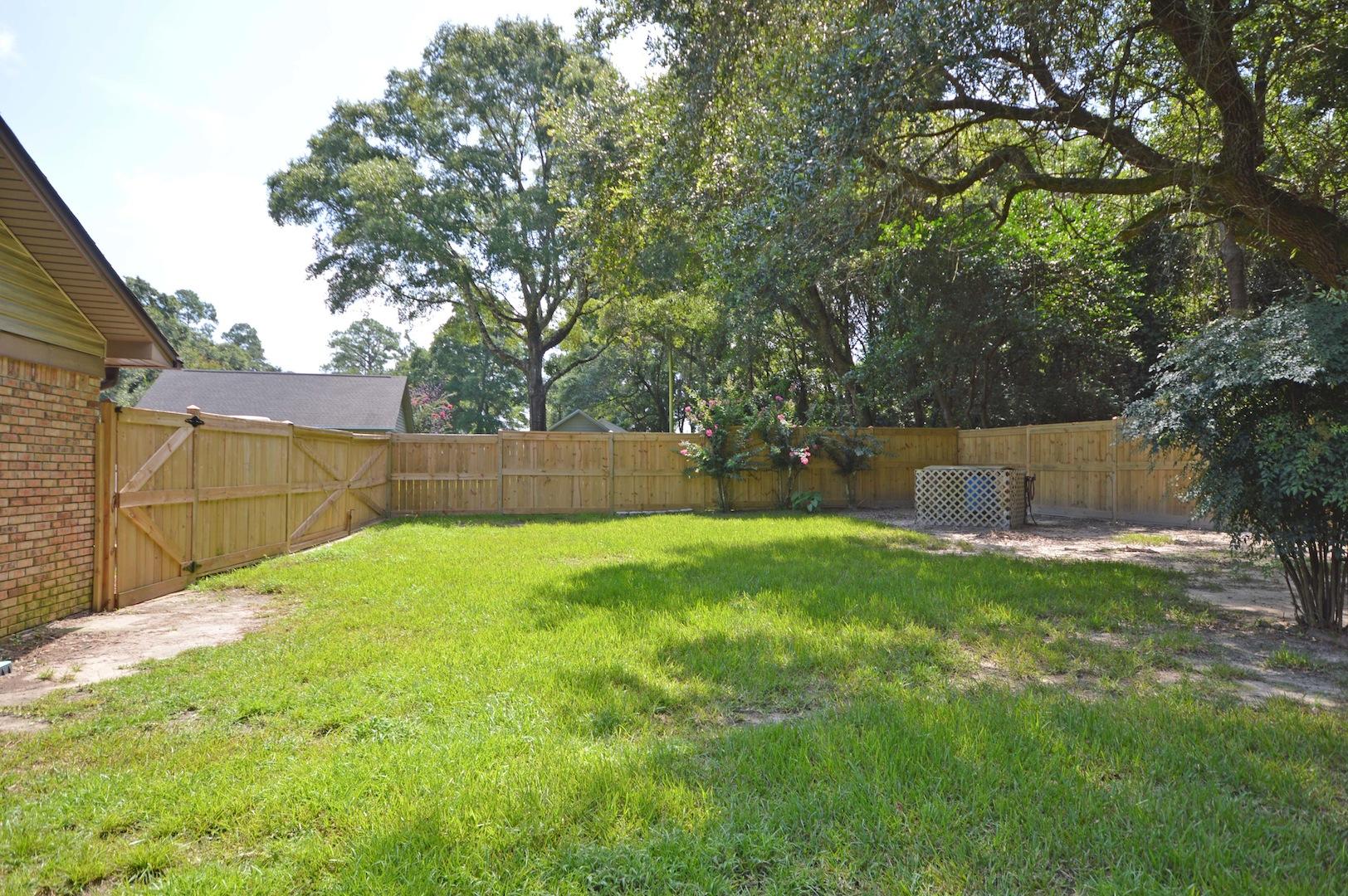 TWIN LAKES ESTATES - Residential