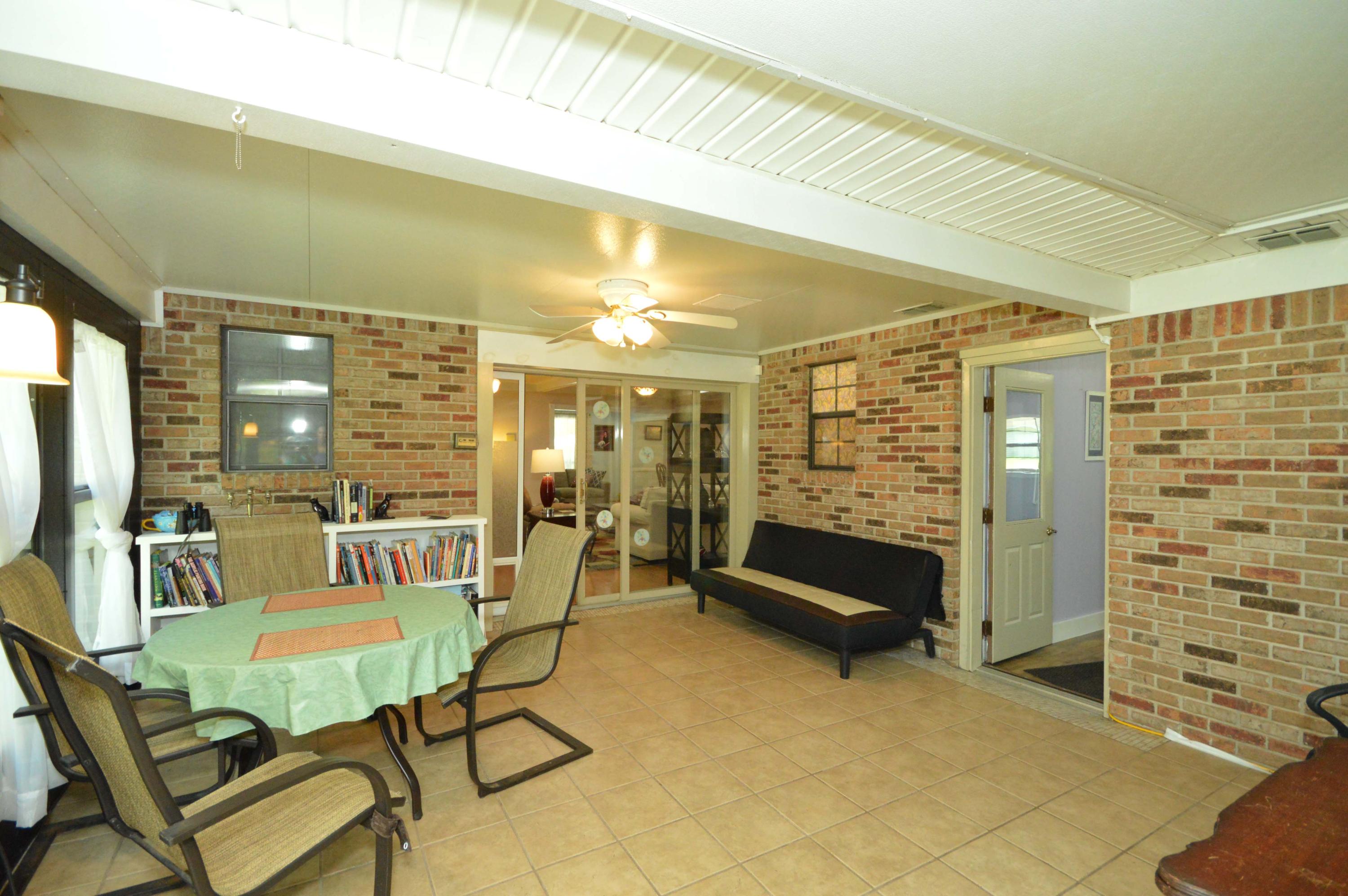 TWIN LAKES ESTATES - Residential