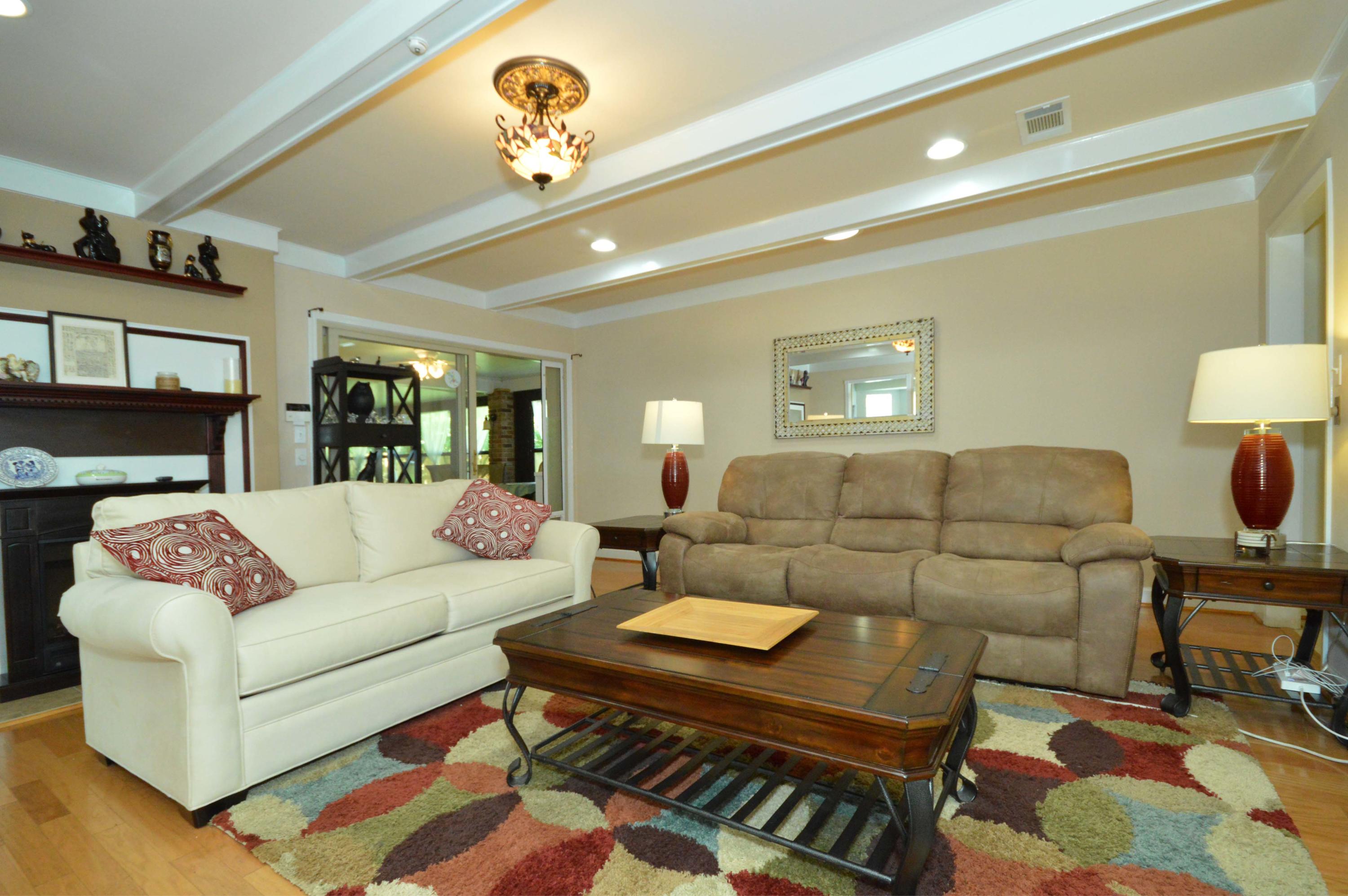 TWIN LAKES ESTATES - Residential