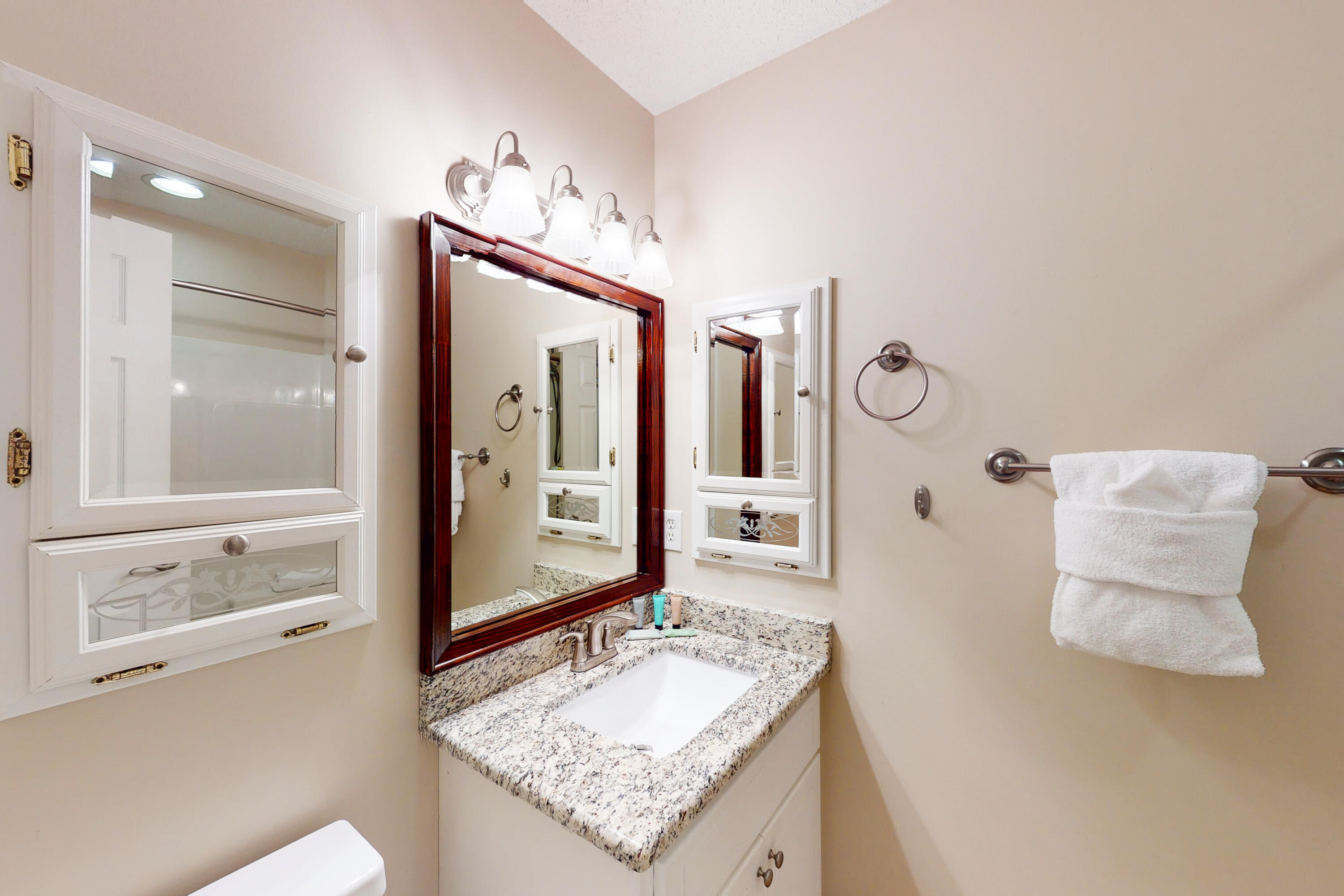 SUMMERLAKE T/H - Residential