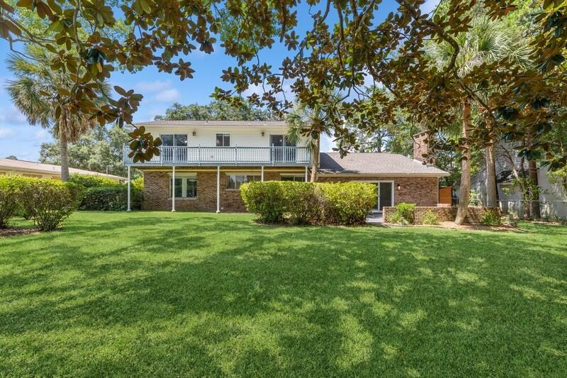 LAKE LORRAINE ESTATES - Residential
