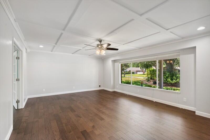 LAKE LORRAINE ESTATES - Residential