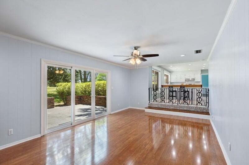 LAKE LORRAINE ESTATES - Residential