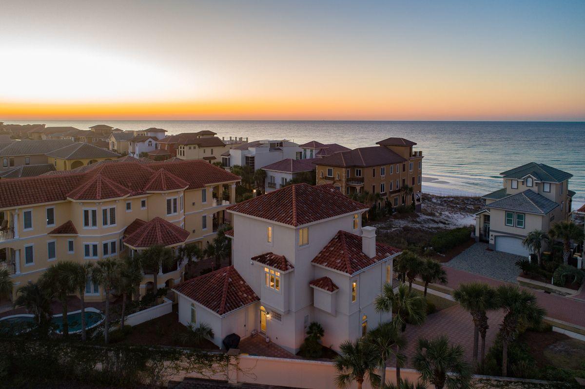 DESTINY BY THE SEA - Residential
