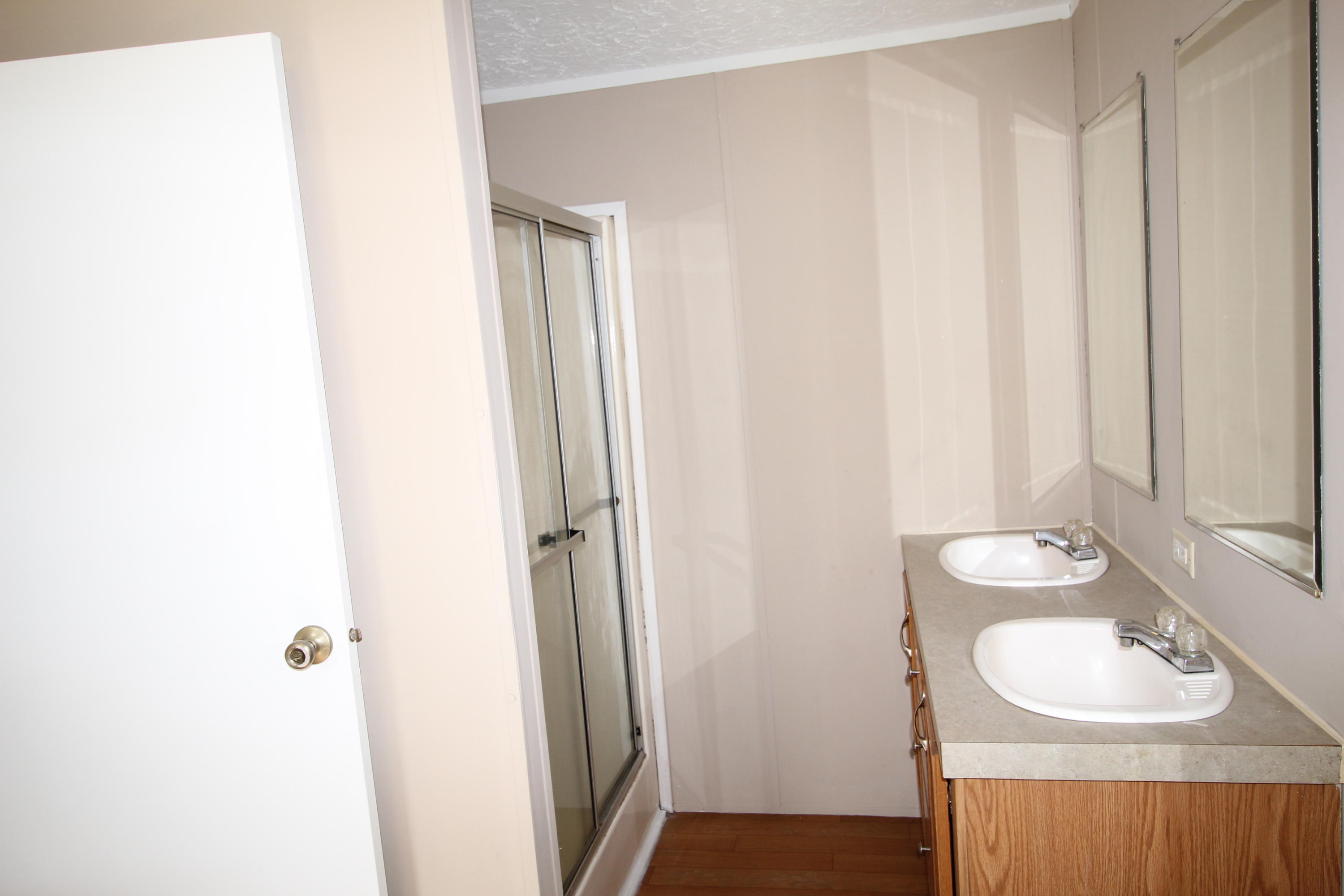 White Western Springs/Moon Court - Residential