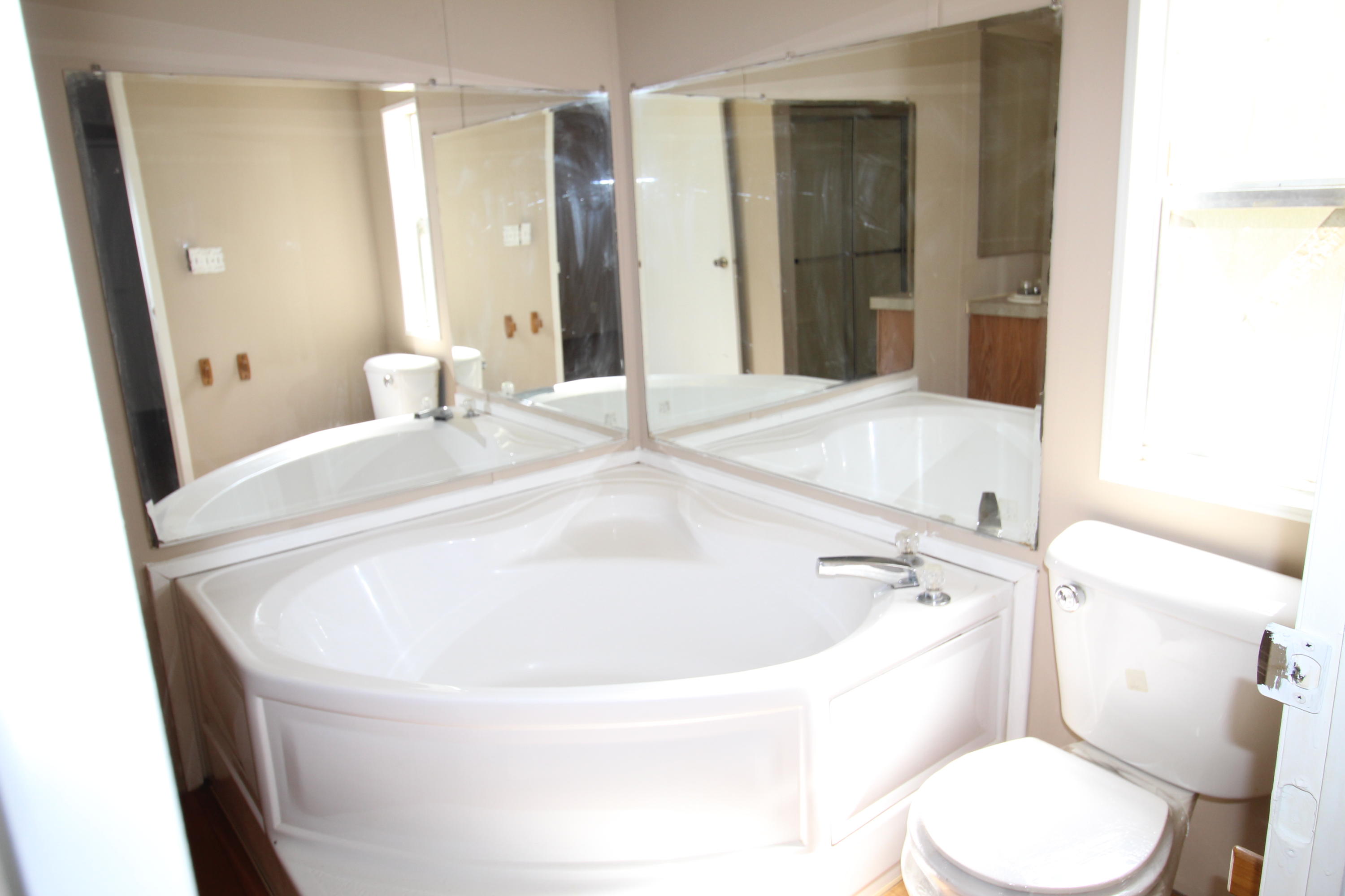 White Western Springs/Moon Court - Residential