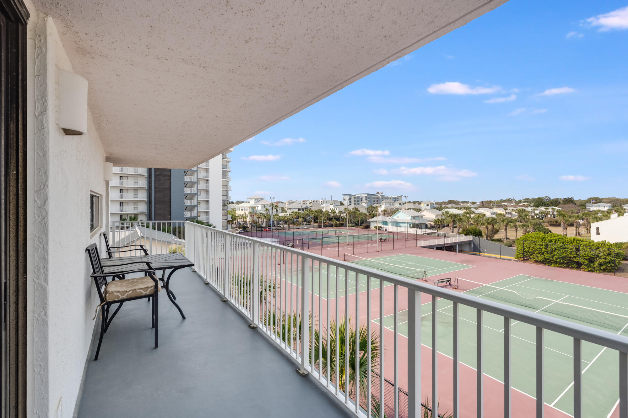 MAINSAIL CONDO PH 3 - Residential