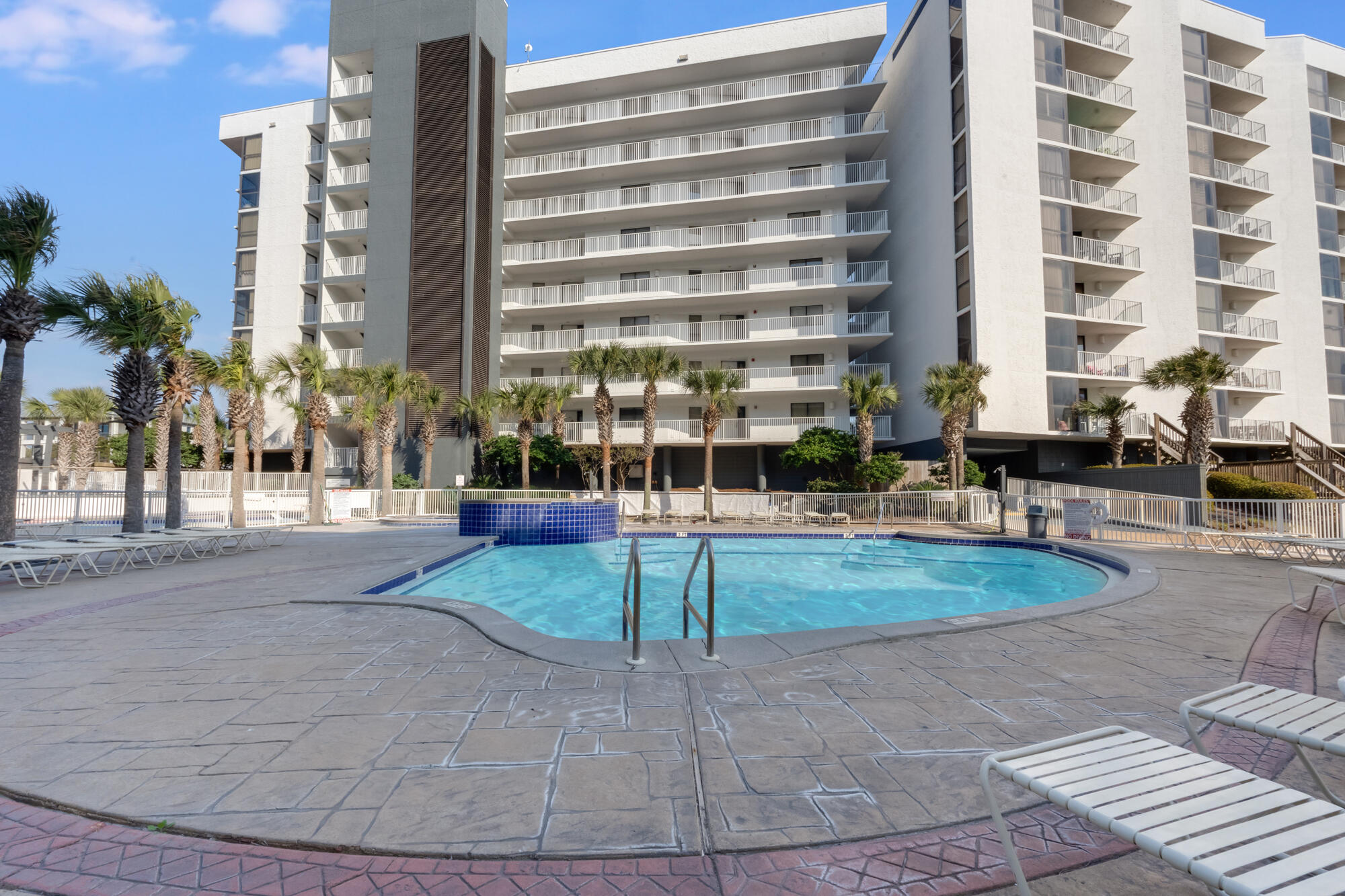 MAINSAIL CONDO PH 3 - Residential