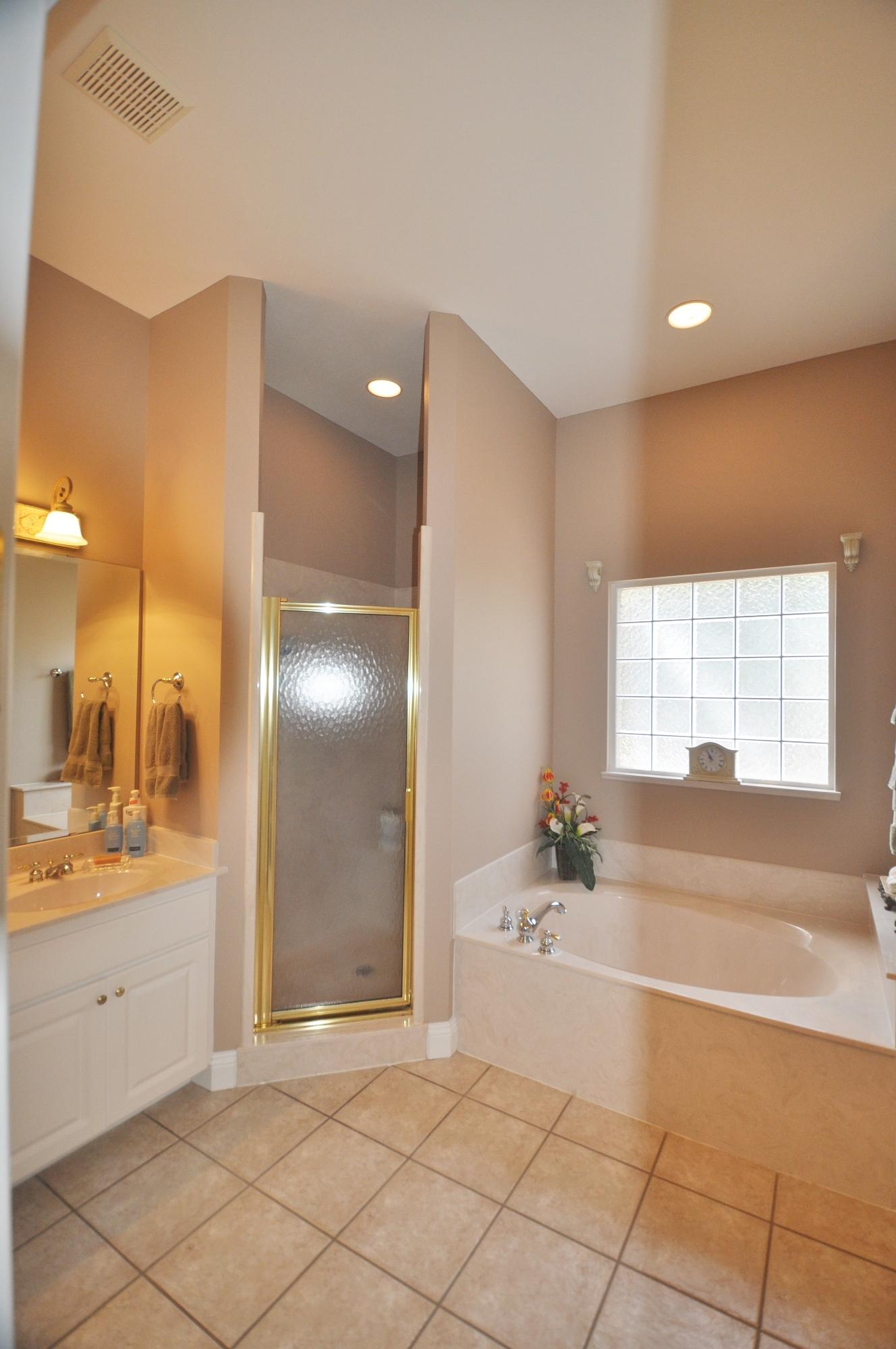 Kennedy Lakes - Residential