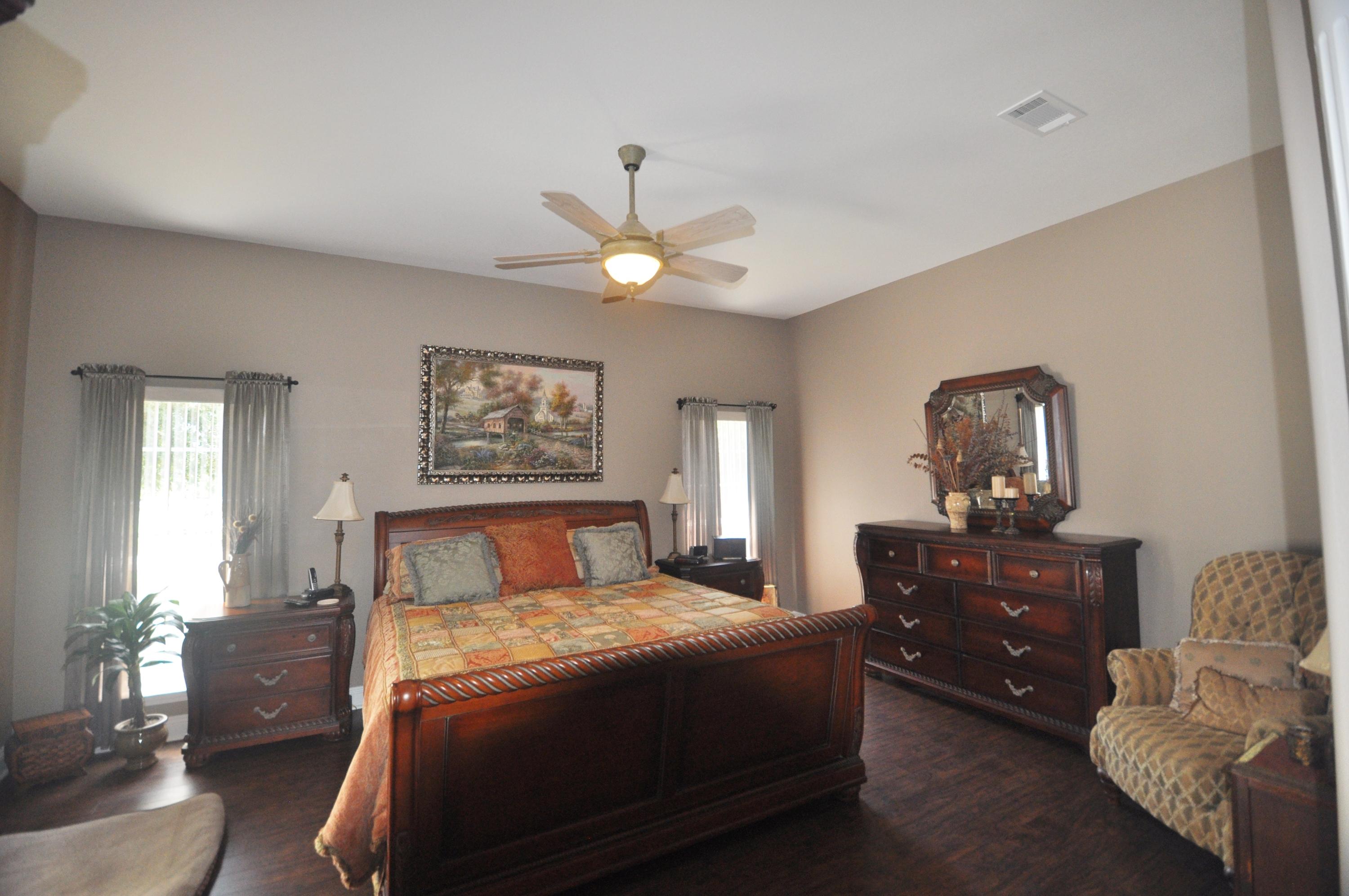 Kennedy Lakes - Residential