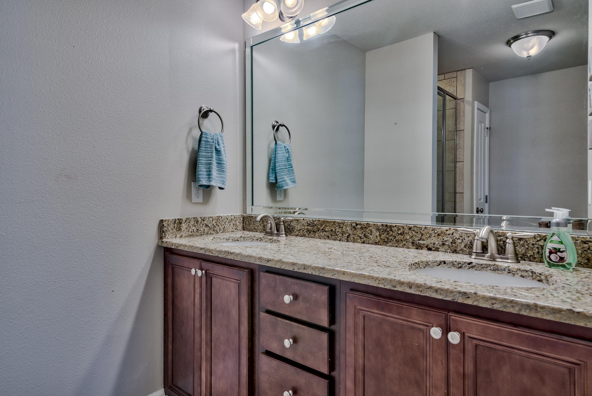 WATER OAKS T/H - Residential