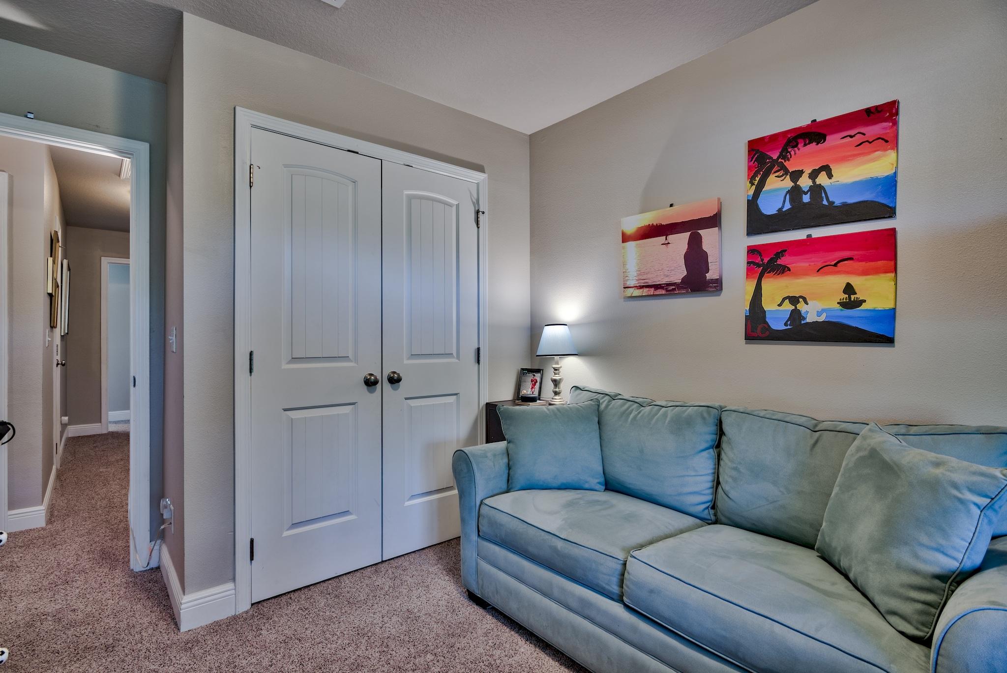 WATER OAKS T/H - Residential