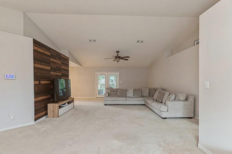 NORTHVIEW ESTATES 3RD ADDN - Residential