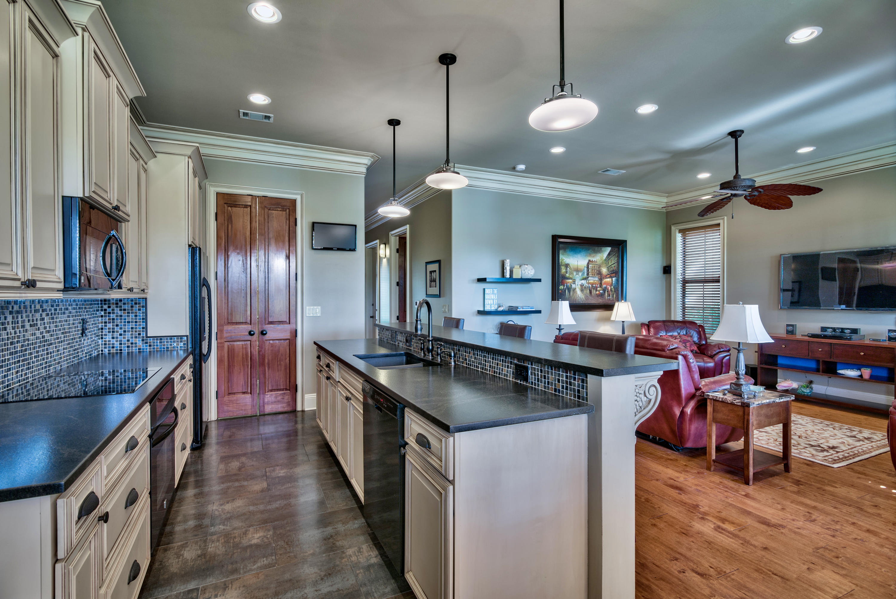 VILLA LAGO - Residential