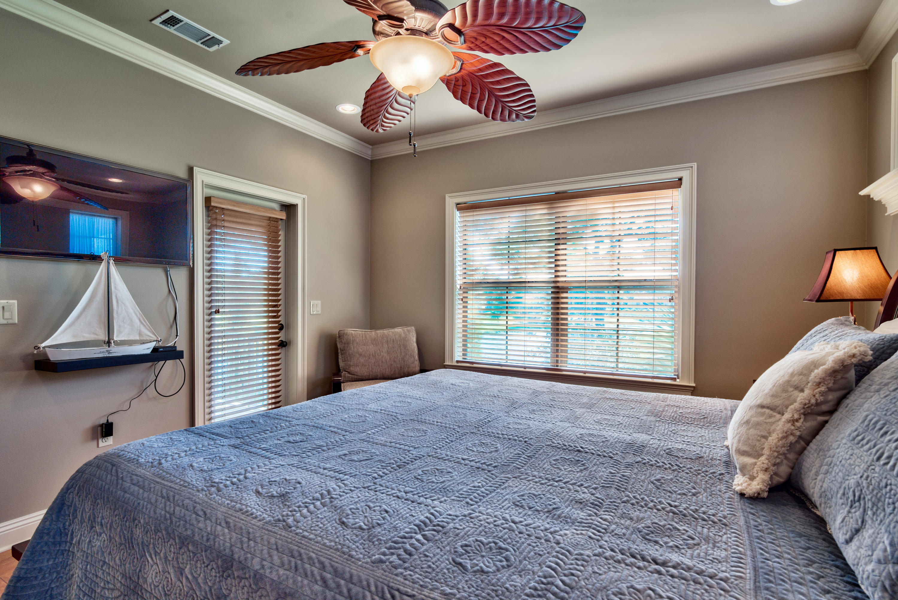 VILLA LAGO - Residential