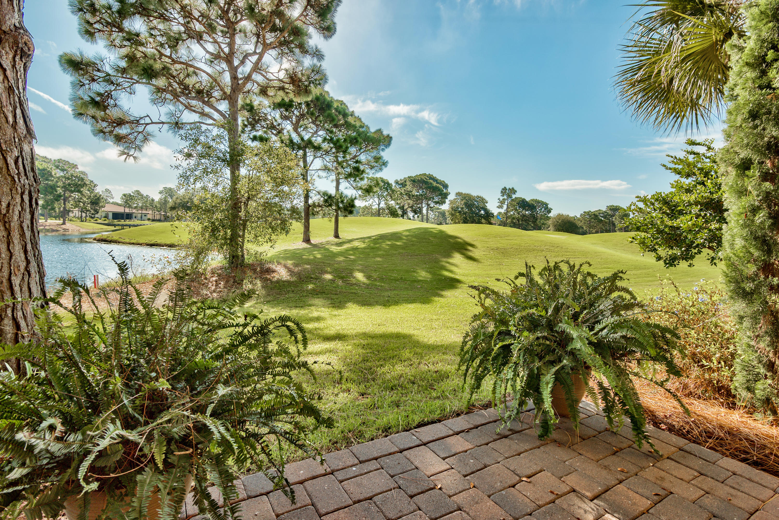 VILLA LAGO - Residential