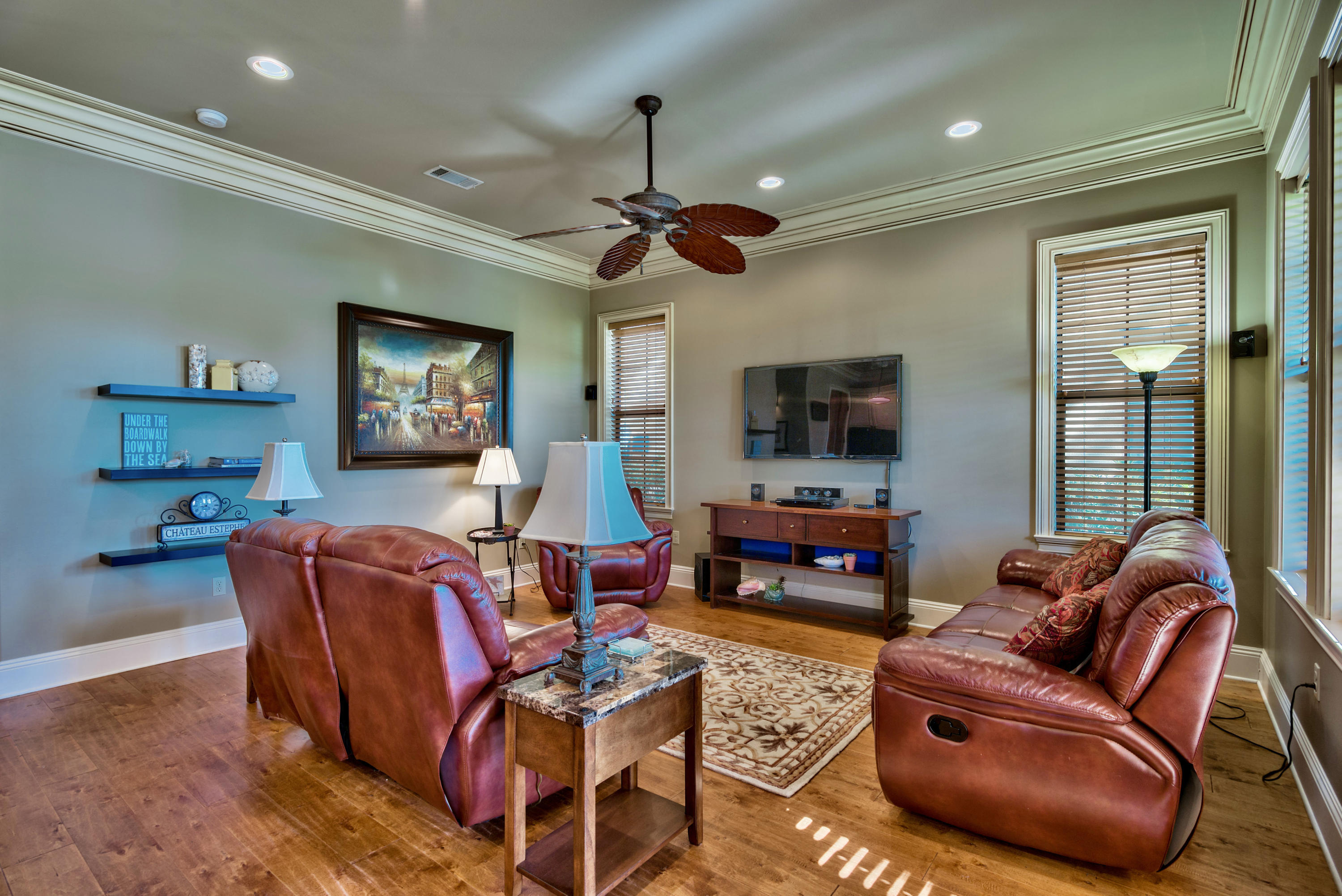 VILLA LAGO - Residential