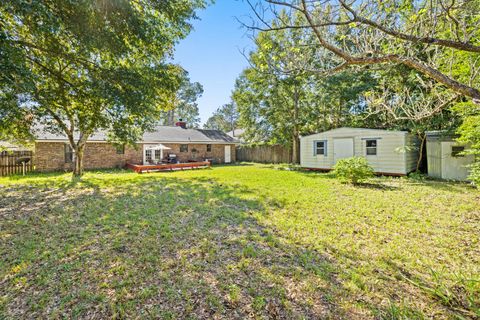 A home in Niceville