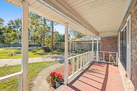 A home in Niceville