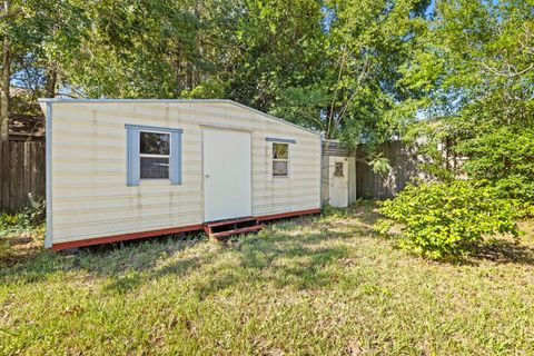 A home in Niceville