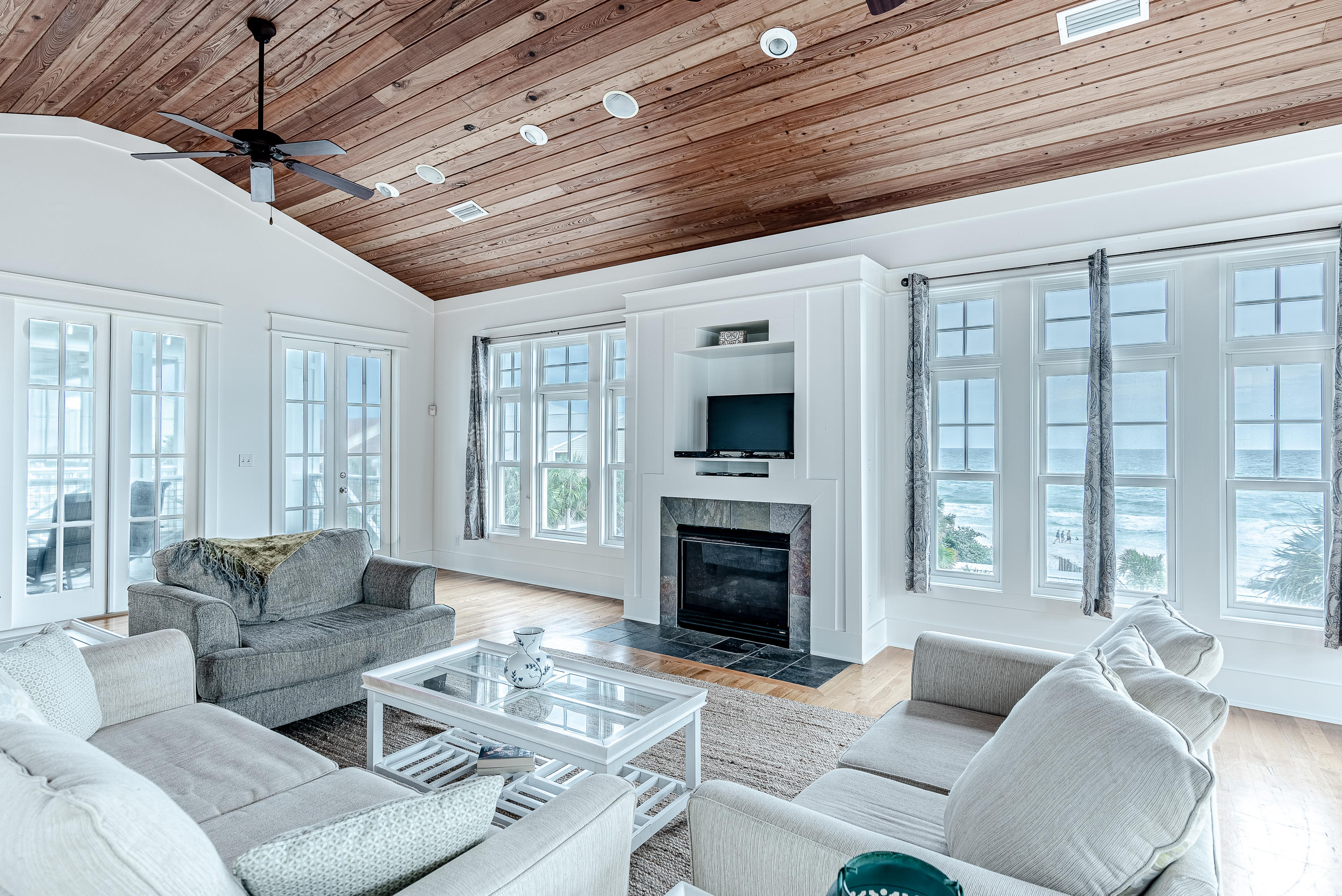 SUMMER'S EDGE - Residential