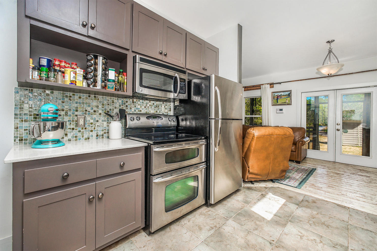 BAYOU CREEK ESTATES - Residential Lease