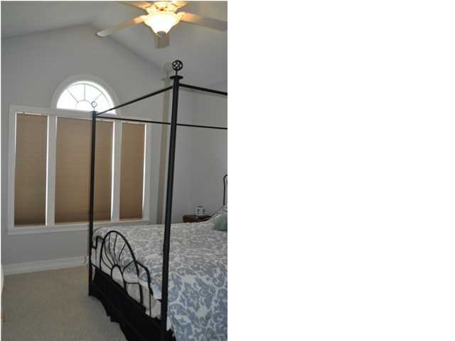 HAMMOCK BAY - Residential Lease