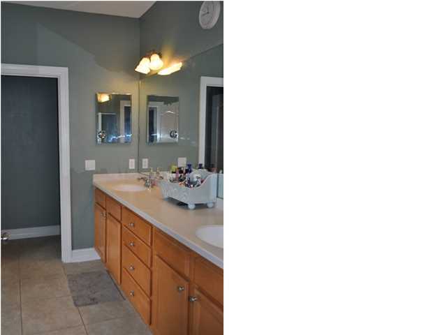 HAMMOCK BAY - Residential Lease